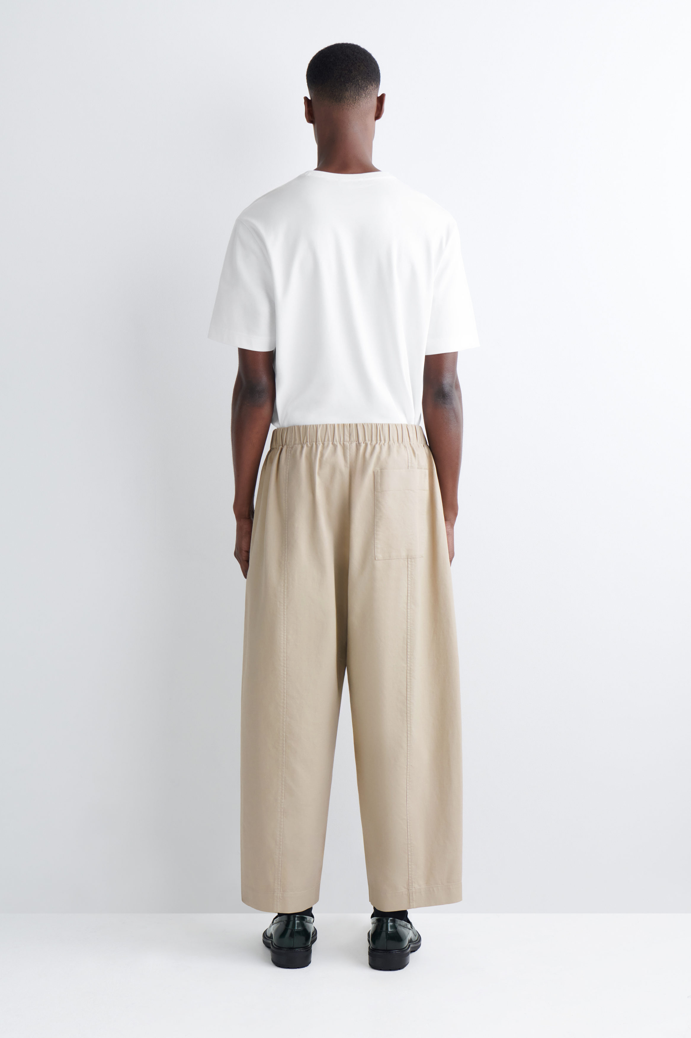COTTON CROPPED BARREL-LEG PANTS - BEIGE | COS US