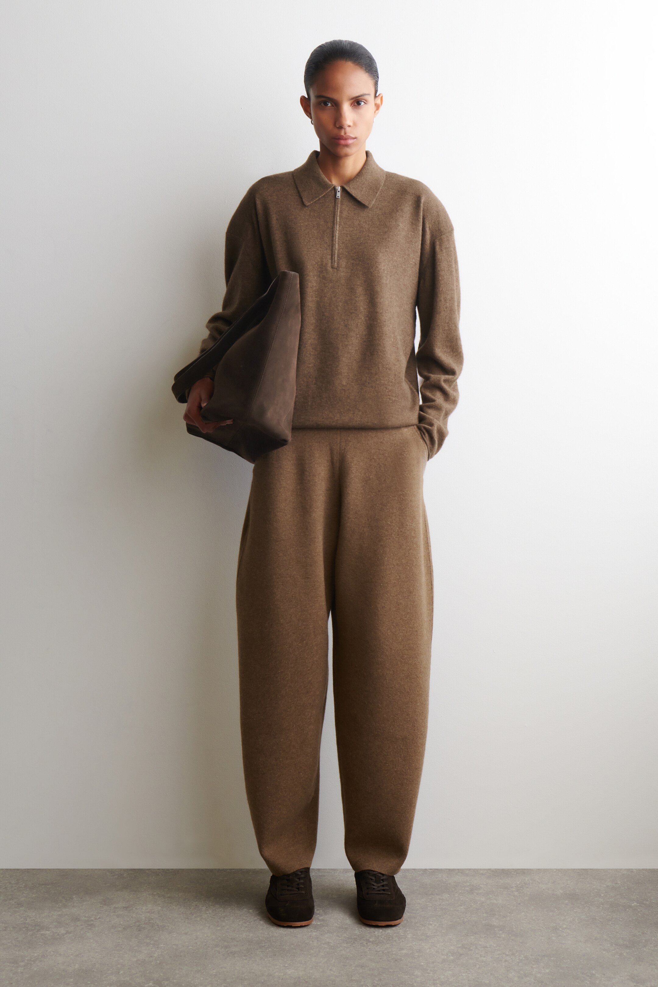 Visualizza immagine più grande: POLO CON CERNIERA IN LANA MERINO E YAK - MARRONE MÉLANGE - DONNA | H&M IT 2