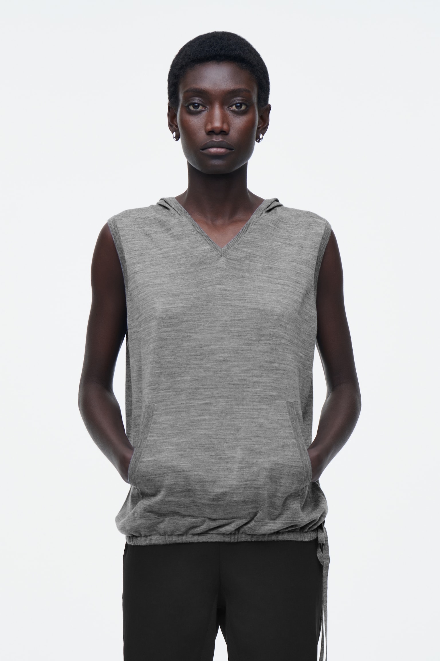 MERINO WOOL SLEEVELESS HOODIE - GREY MÉLANGE