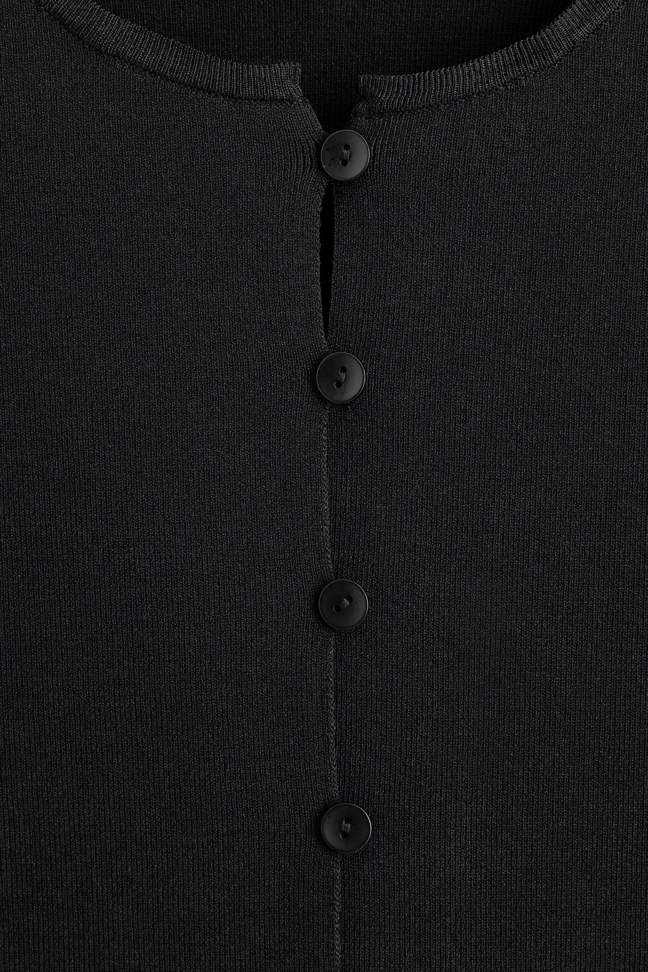 StillMedia/DescriptiveDetail