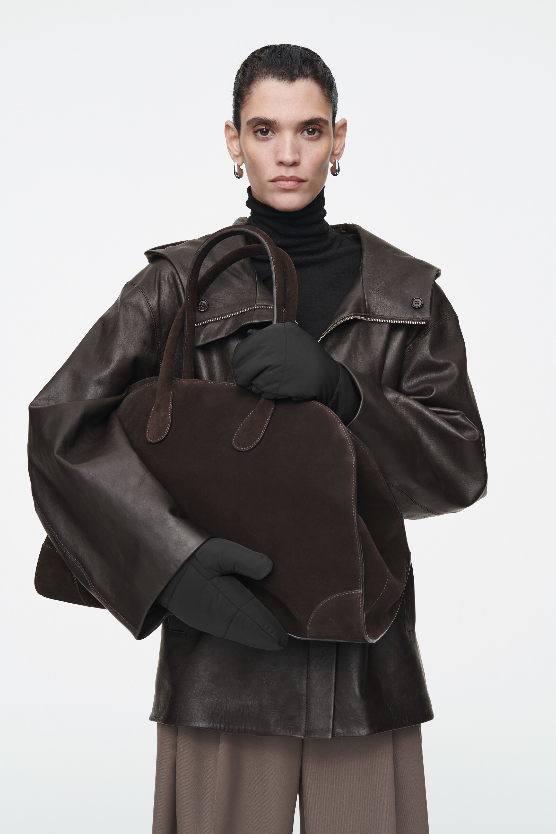View larger image: FAUX SHEARLING-LINED PADDED MITTENS - BLACK - Ladies | H&M GB 1