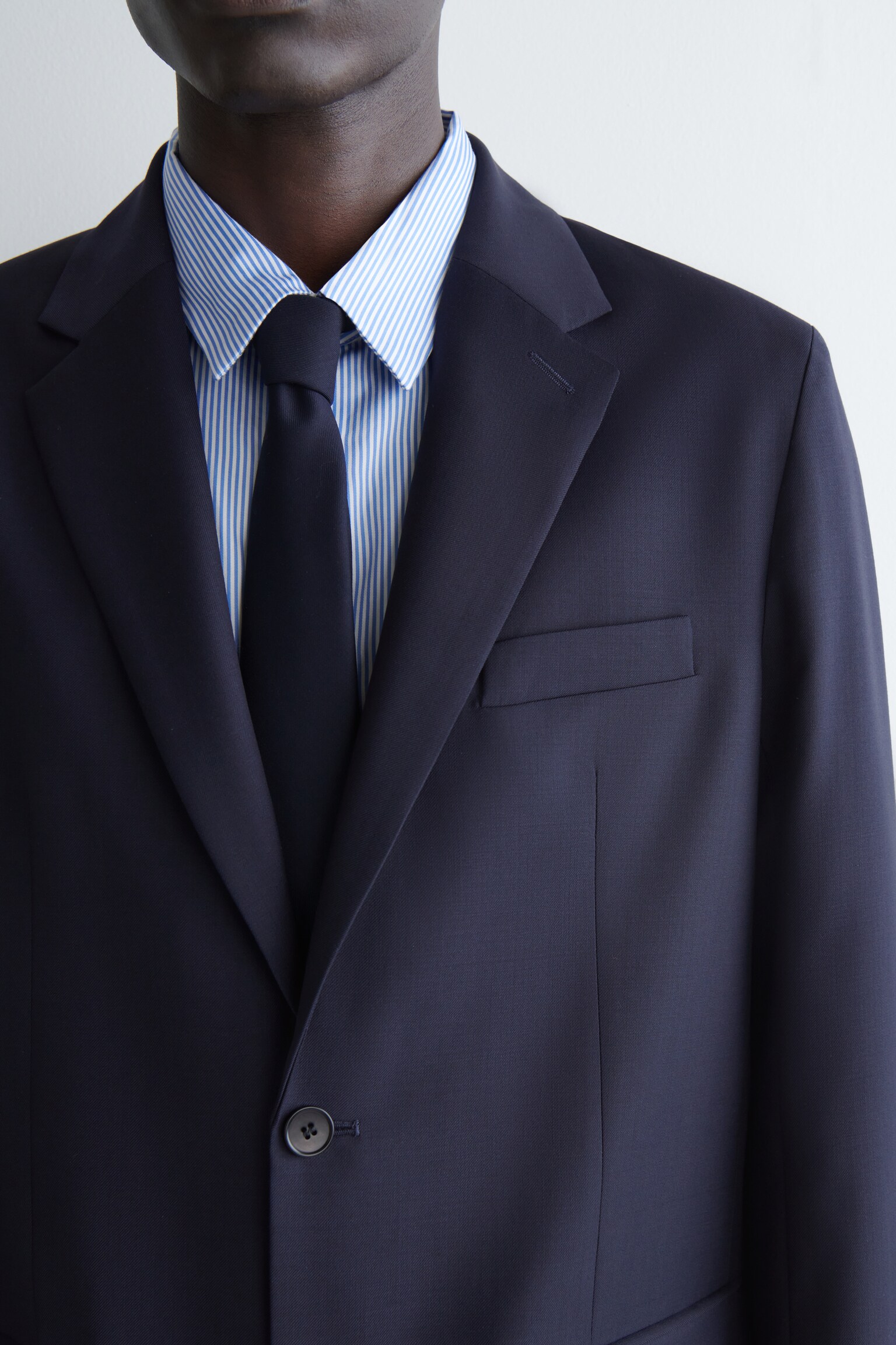 BLAZER DE LANA DE BOTONADURA SENCILLA - AZUL MARINO - 8