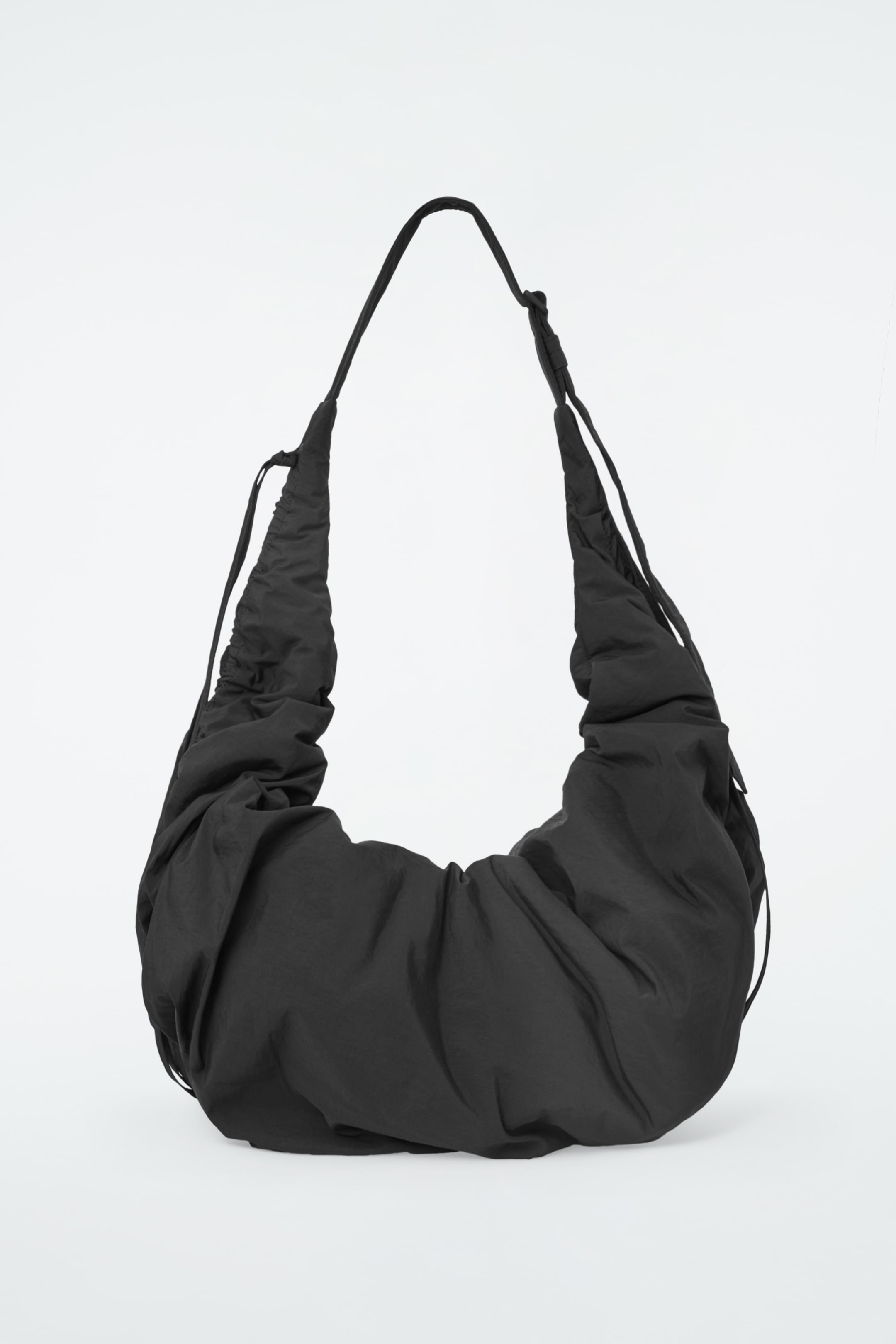 Grösseres Bild ansehen: CANOPY OVERSIZED-UMHÄNGETASCHE - NYLON - SCHWARZ - DAMEN | H&M CH 1