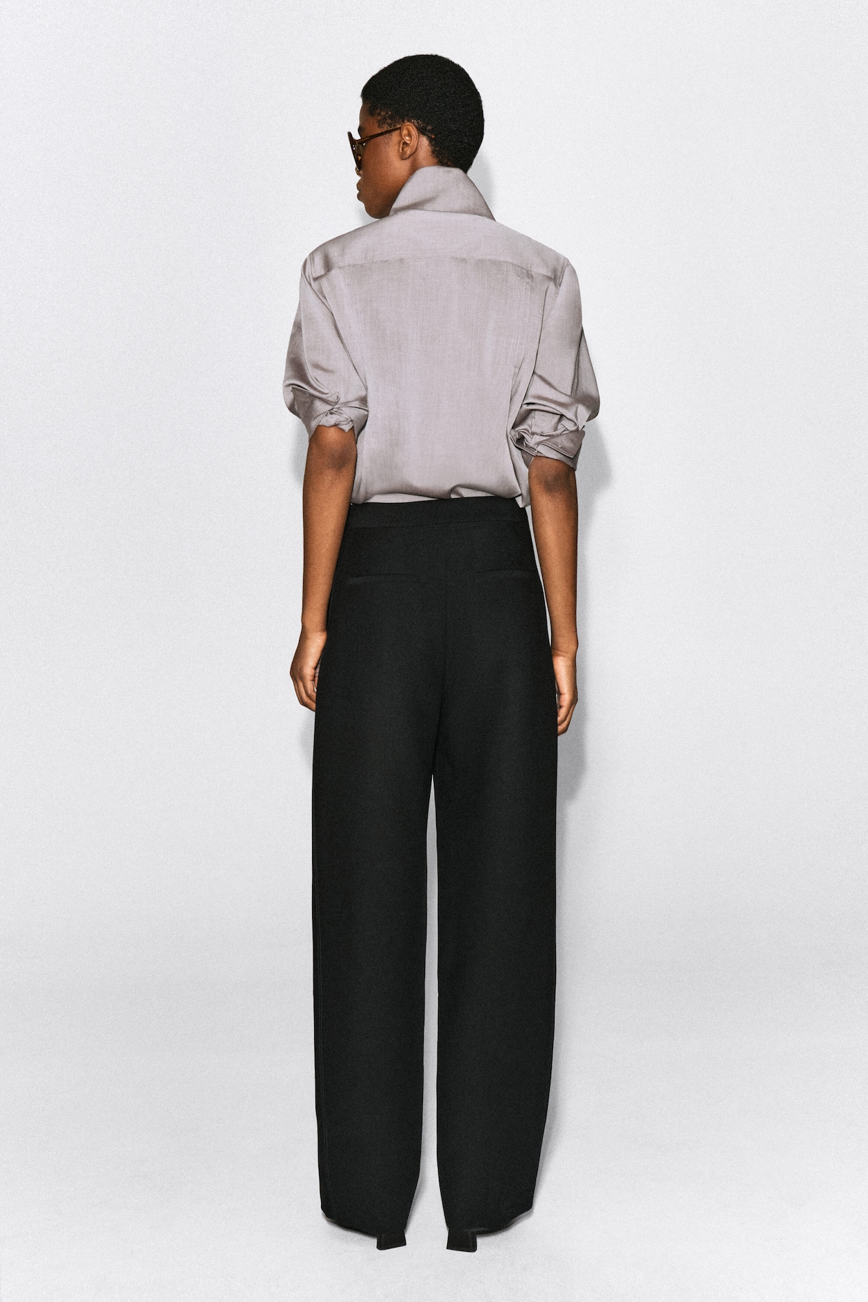 TOPSTITCHED BARREL-LEG PANTS — BLACK