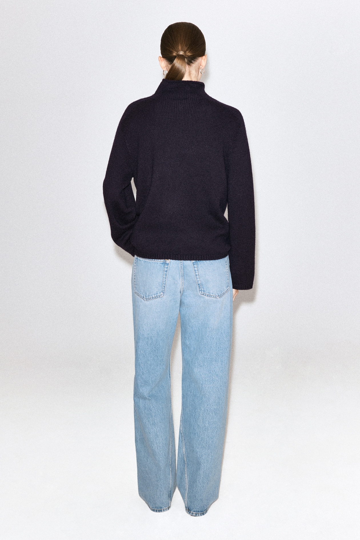 PURE CASHMERE MOCK-NECK SWEATER — NAVY