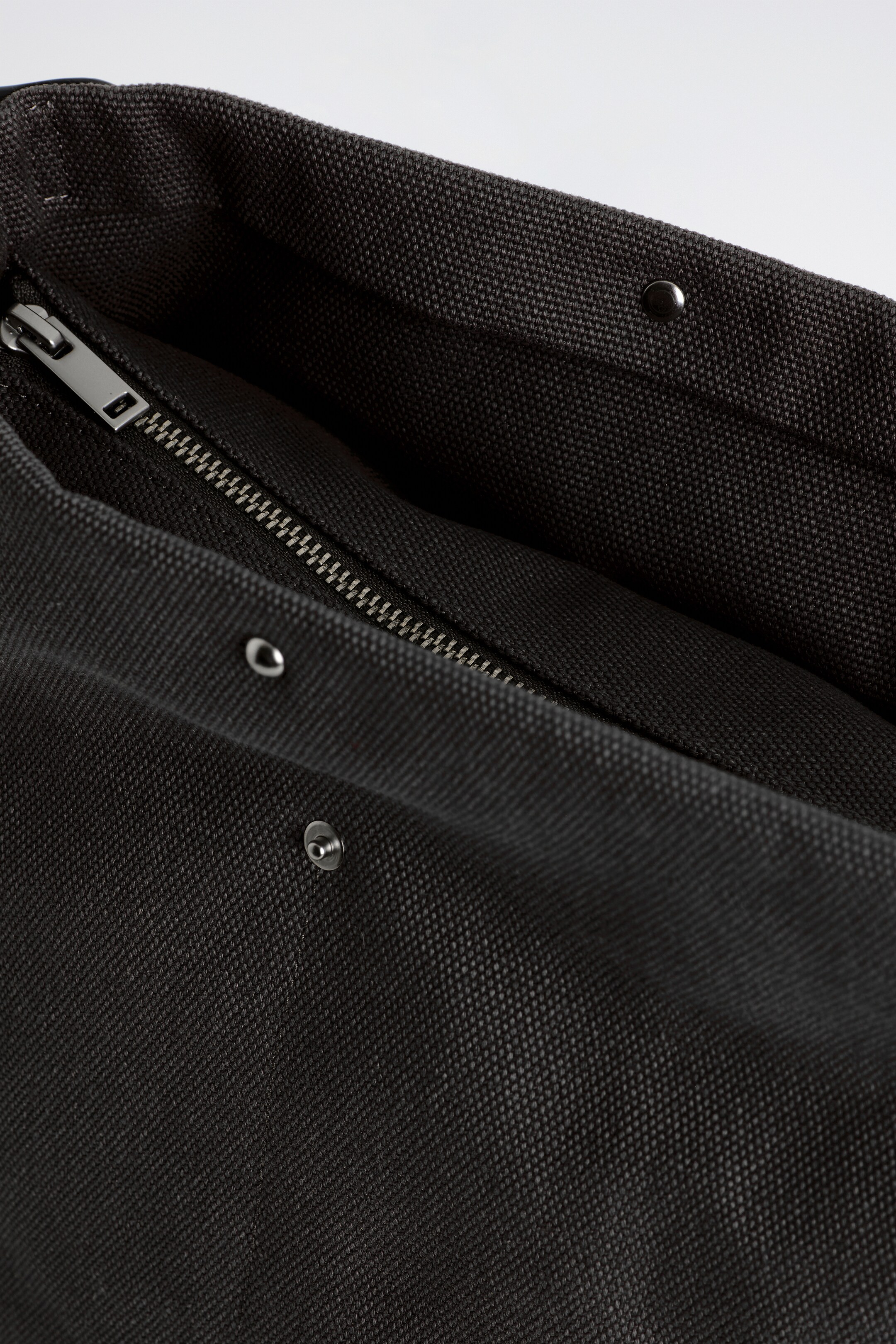 Grösseres Bild ansehen: UTILITY MESSENGER BAG - CANVAS - NAVYBLAU - HERREN | H&M CH 5