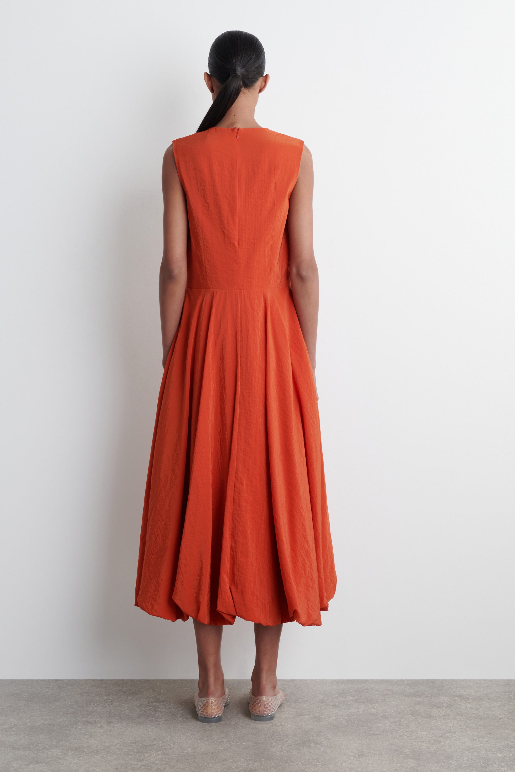 SLEEVELESS BUBBLE-HEM MIDI DRESS