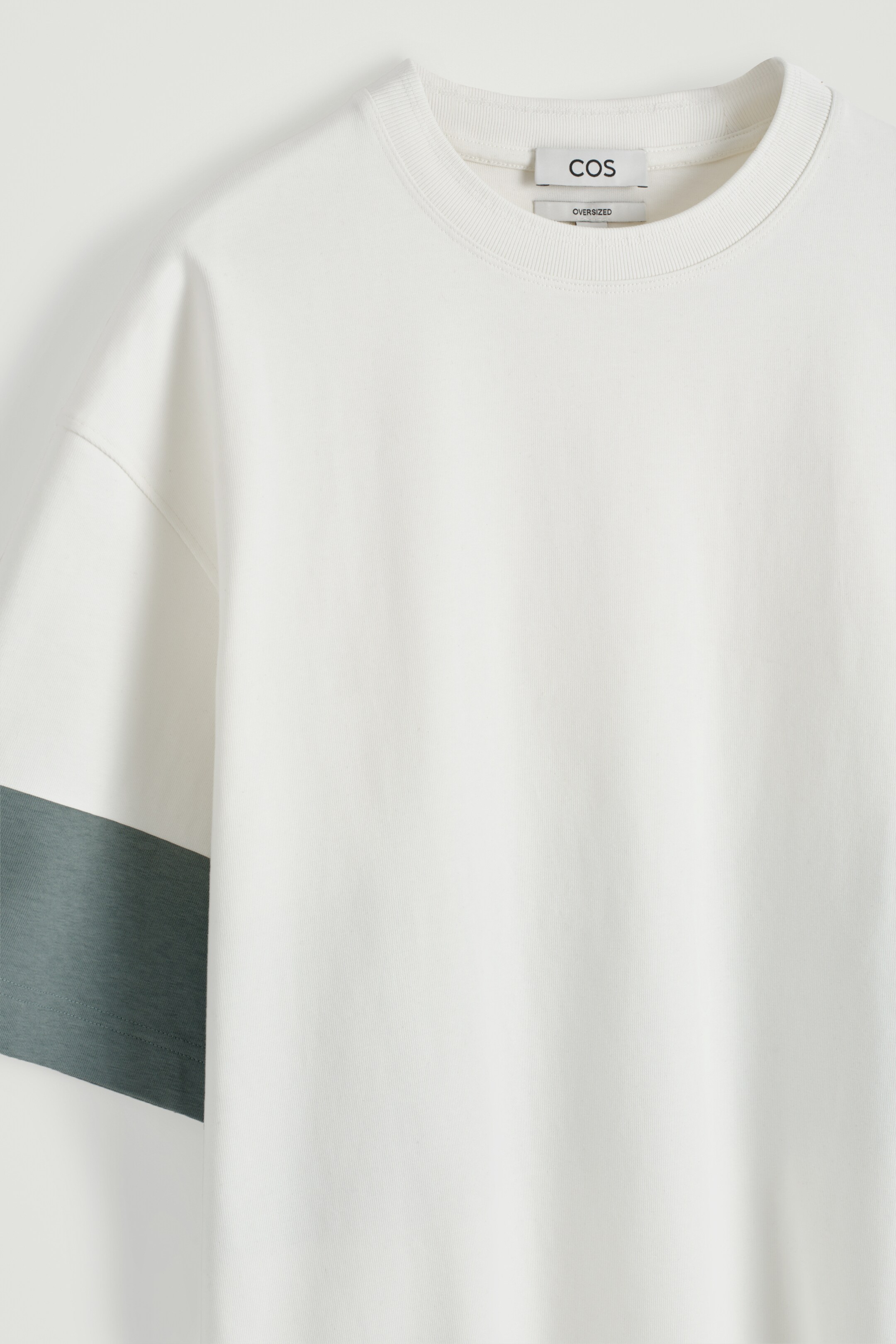 View larger image: OVERSIZED COLOUR-BLOCK COTTON T-SHIRT - WHITE / STEEL BLUE - Men | H&M GB 7
