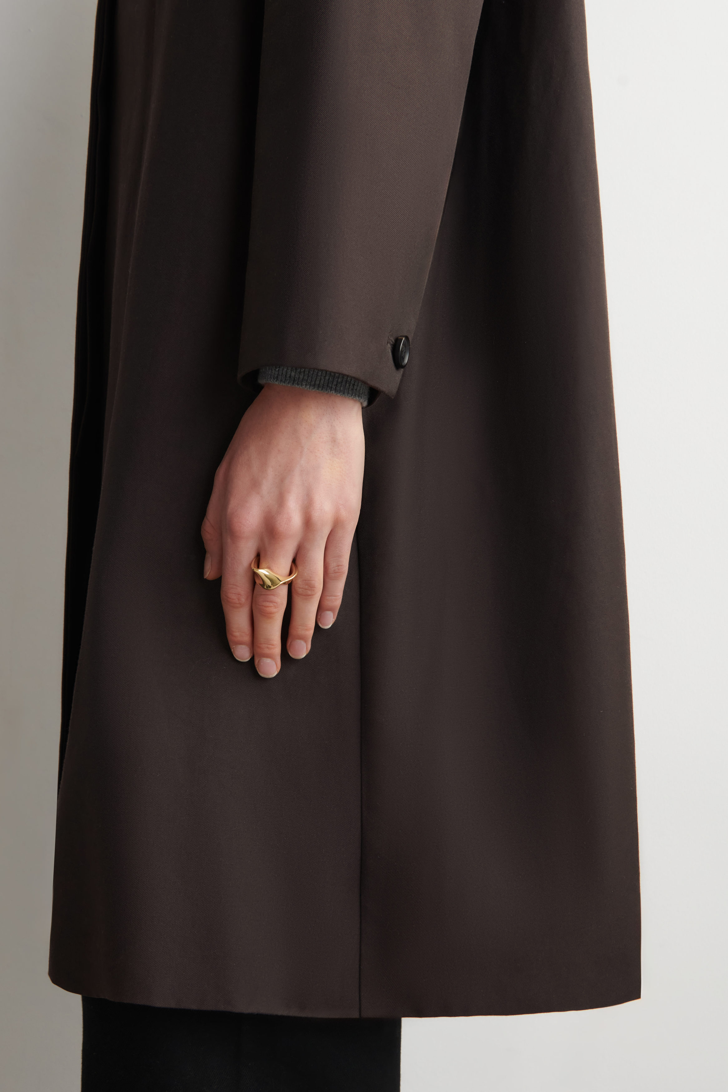 TWISTED RIBBON RING