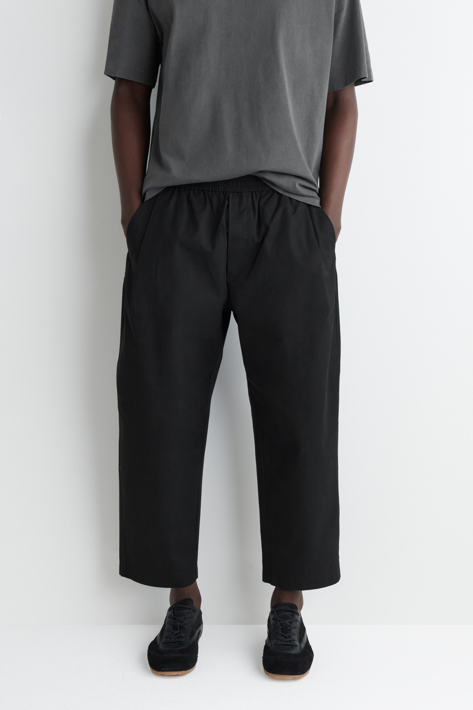 JOGGERS DE ALGODÓN BARRE FIT - NEGRO - 6