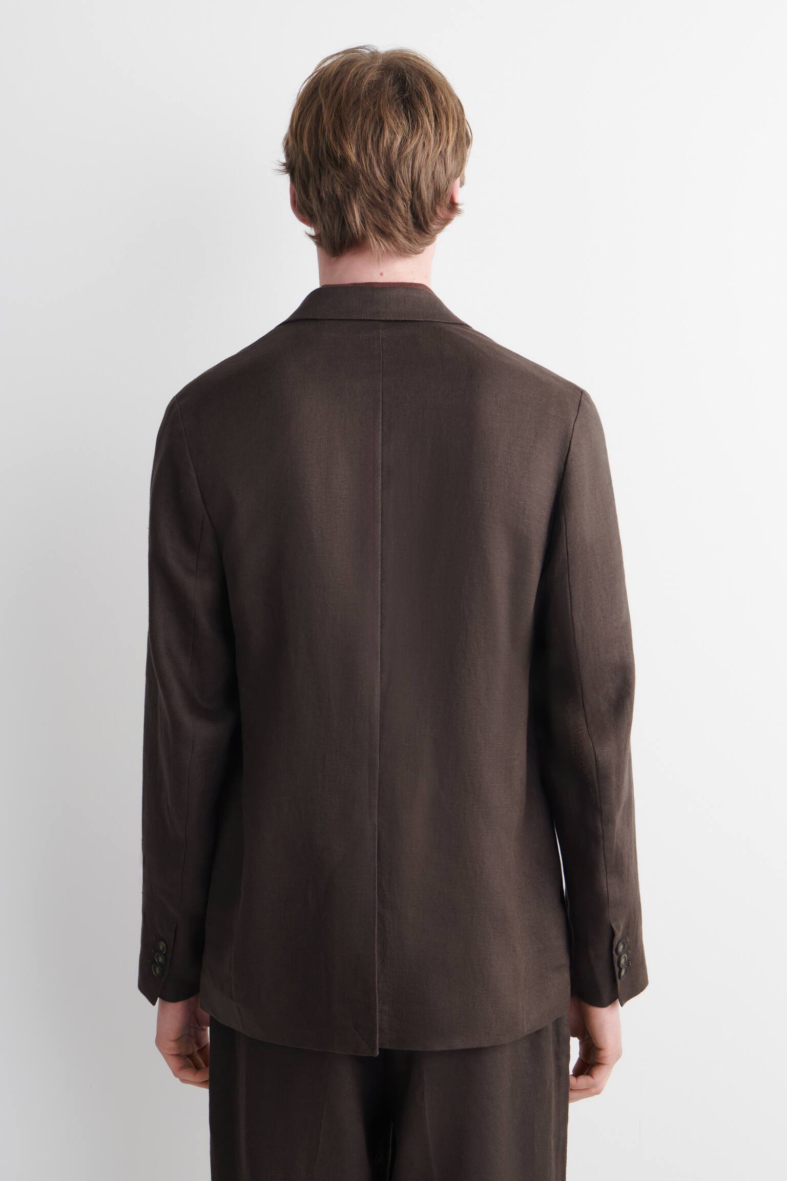 בלייזר פשתן עם כפתורים יחידים - חום כהה - 3