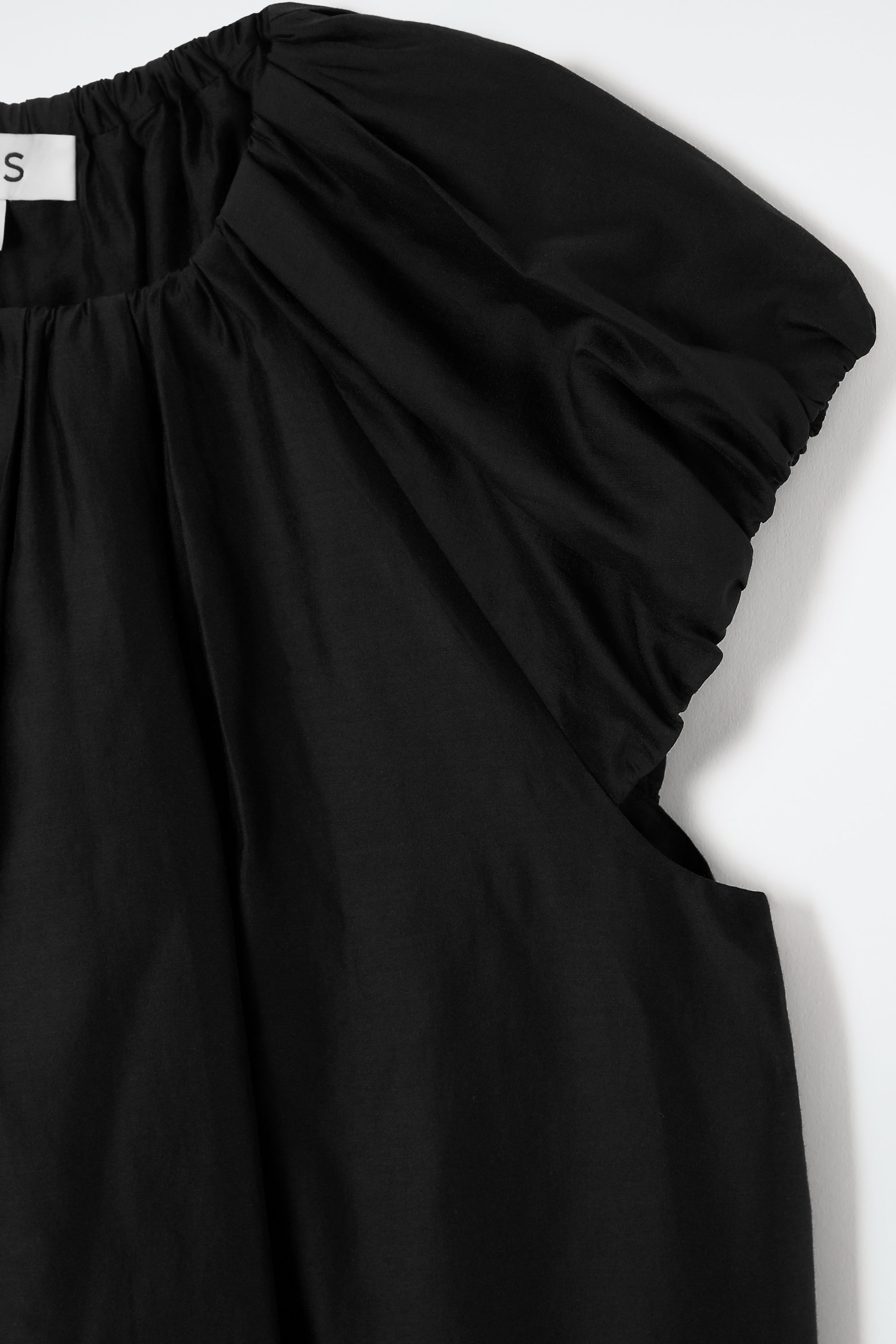 VOLUMINOUS PARACHUTE BLOUSE