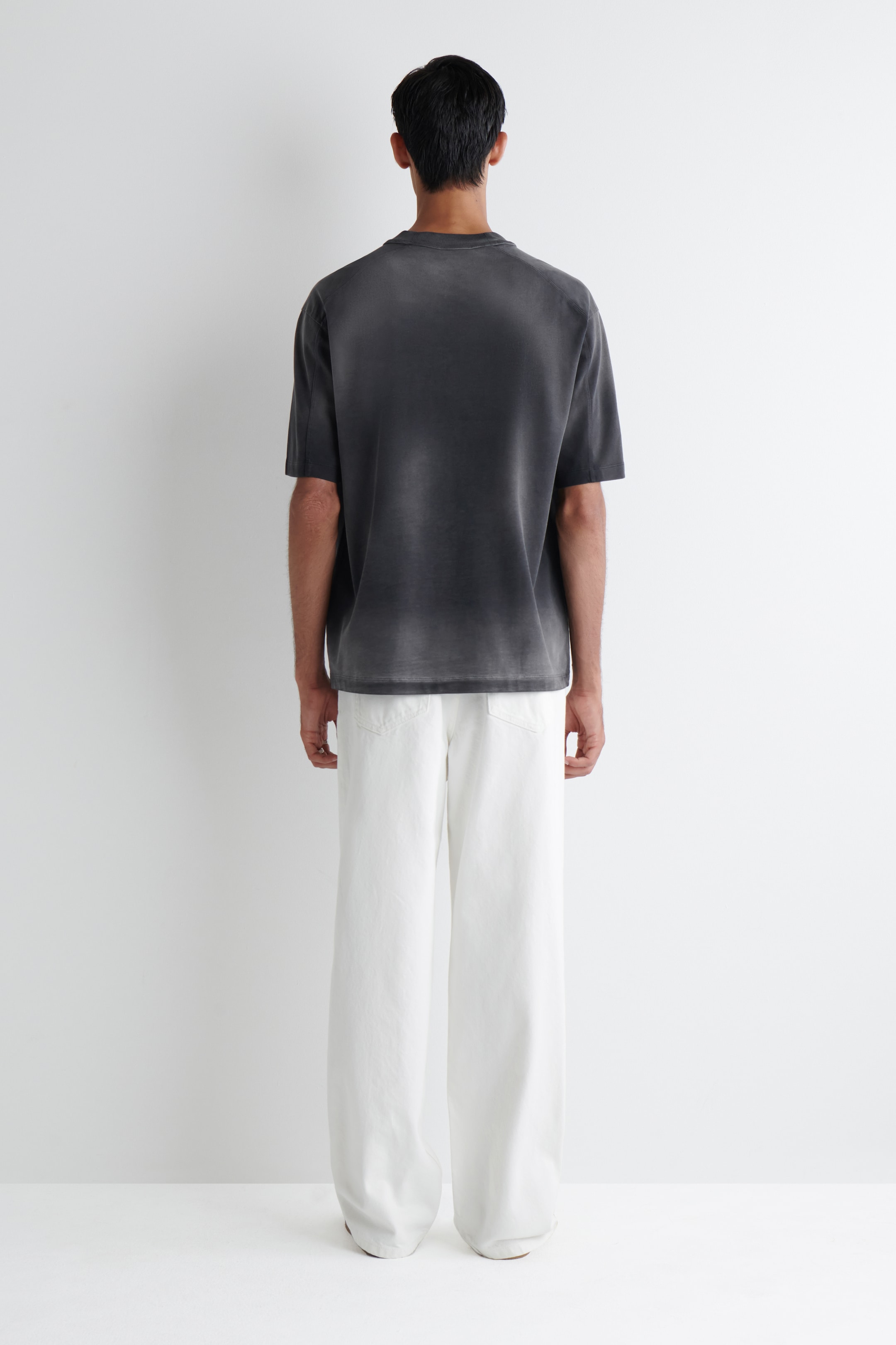 Visualizza immagine più grande: T-SHIRT OVERSIZE IN JERSEY LAVATO COLLO A LUPETTO - NERO - UOMO | H&M IT 4