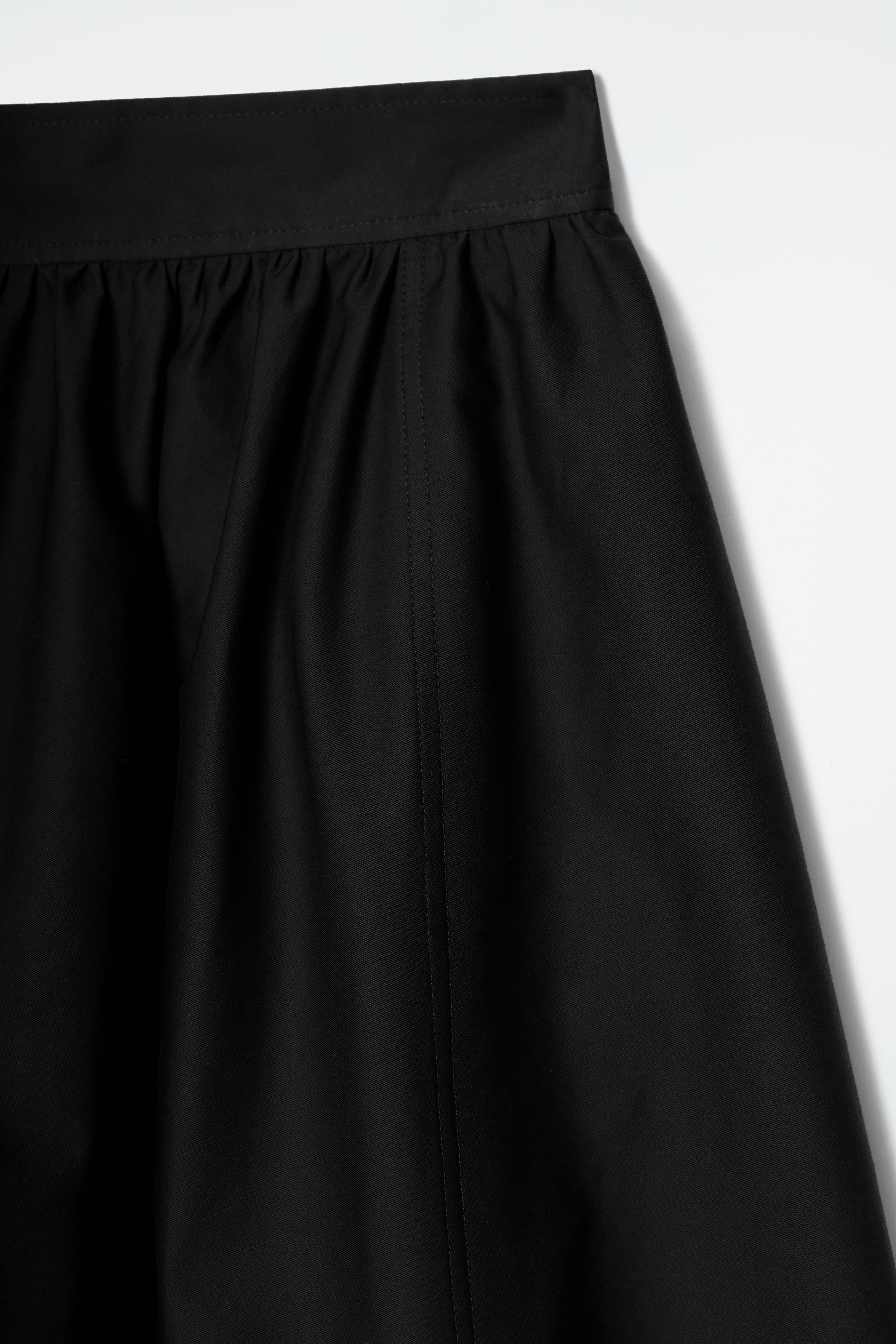 ELASTICATED MIDI SKIRT - BLACK | COS