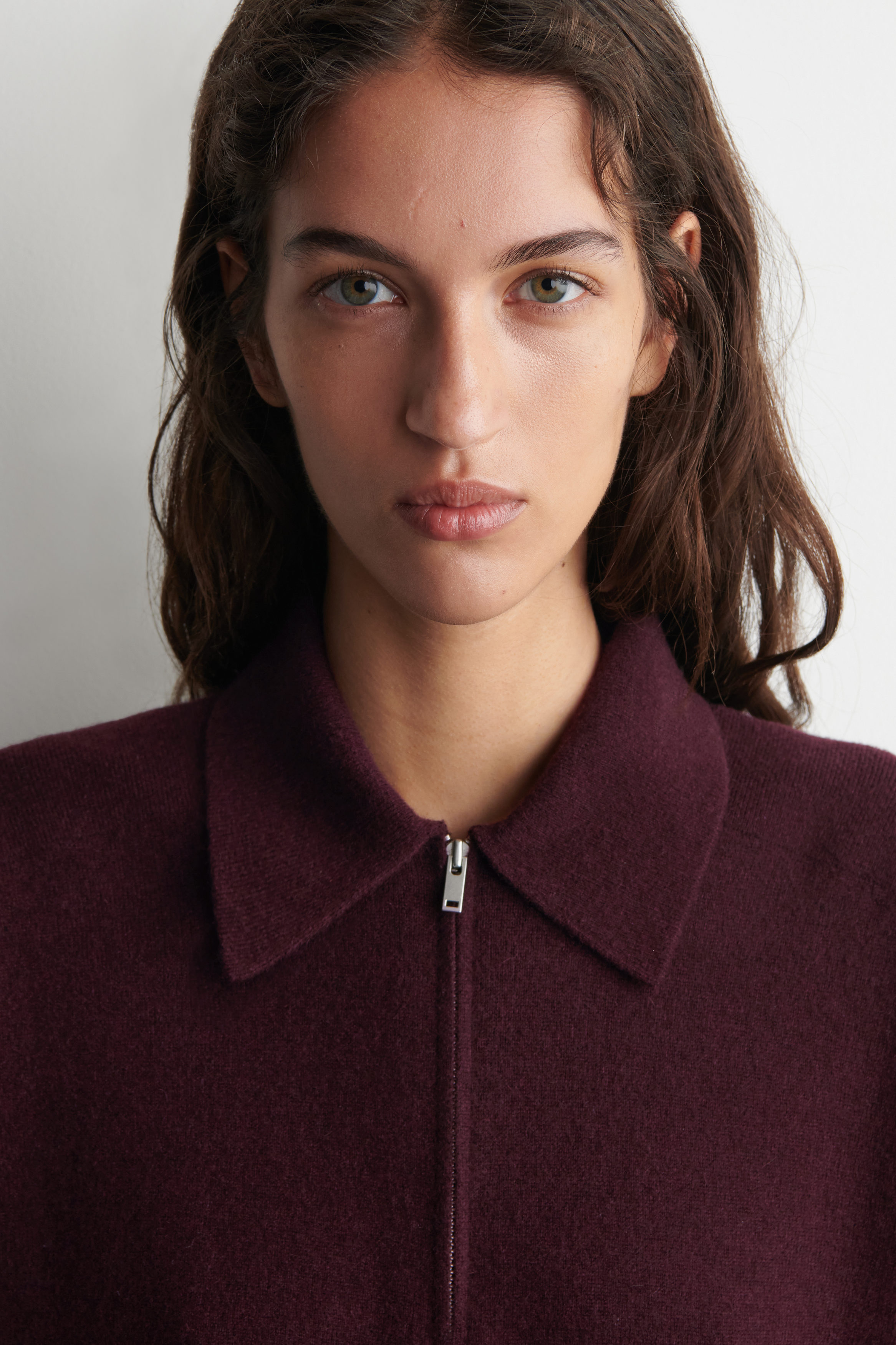 MERINO WOOL-YAK ZIP-UP POLO SHIRT - BURGUNDY | COS GB
