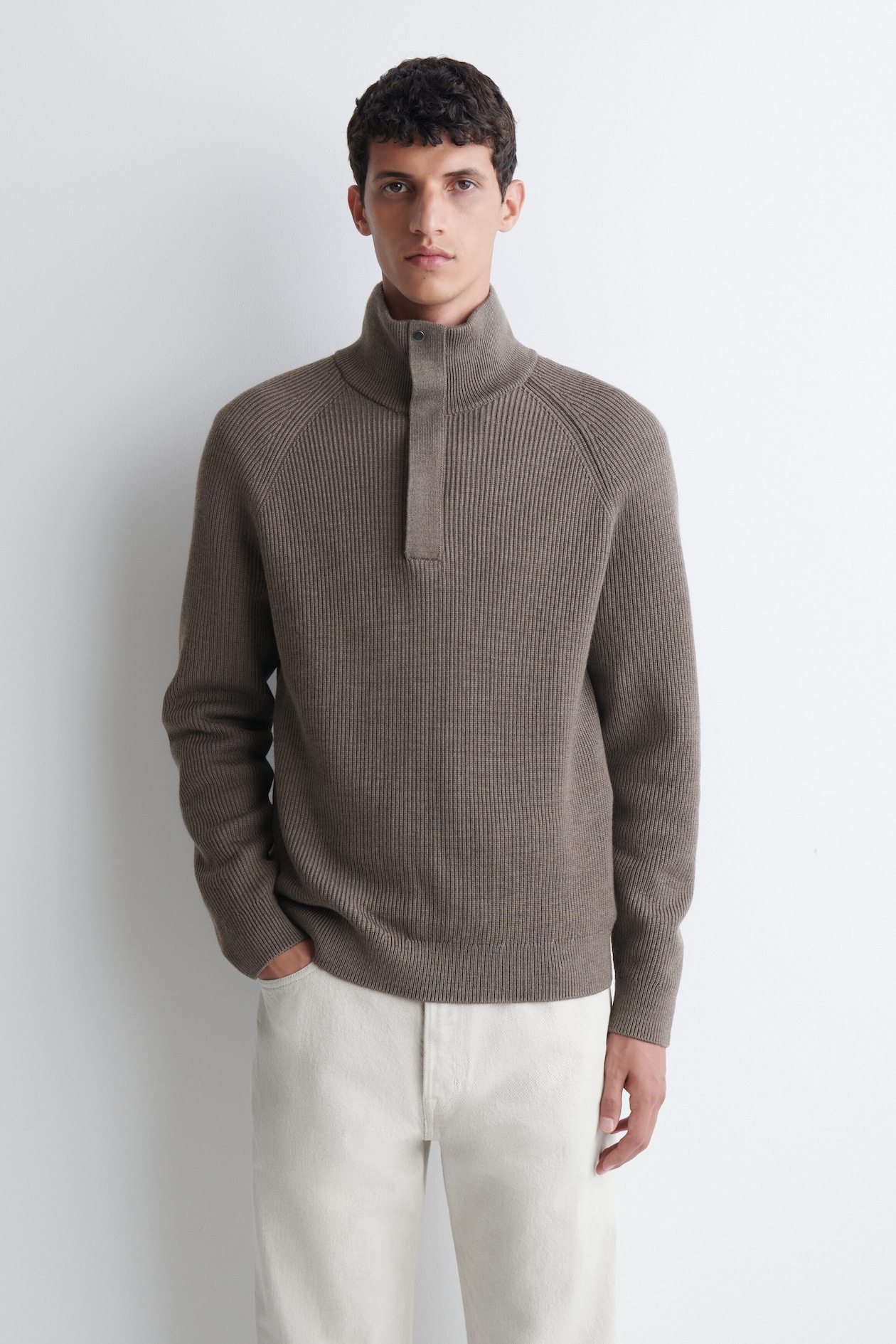 RIBBED WOOL HALF-ZIP SWEATER — BROWN