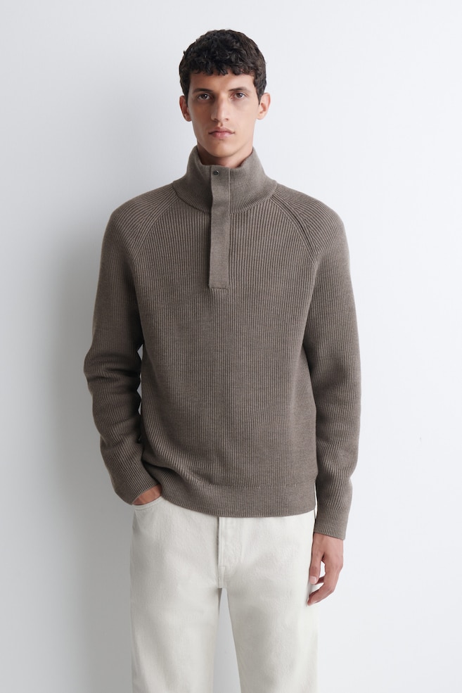 RIBBED WOOL HALF-ZIP SWEATER — BROWN