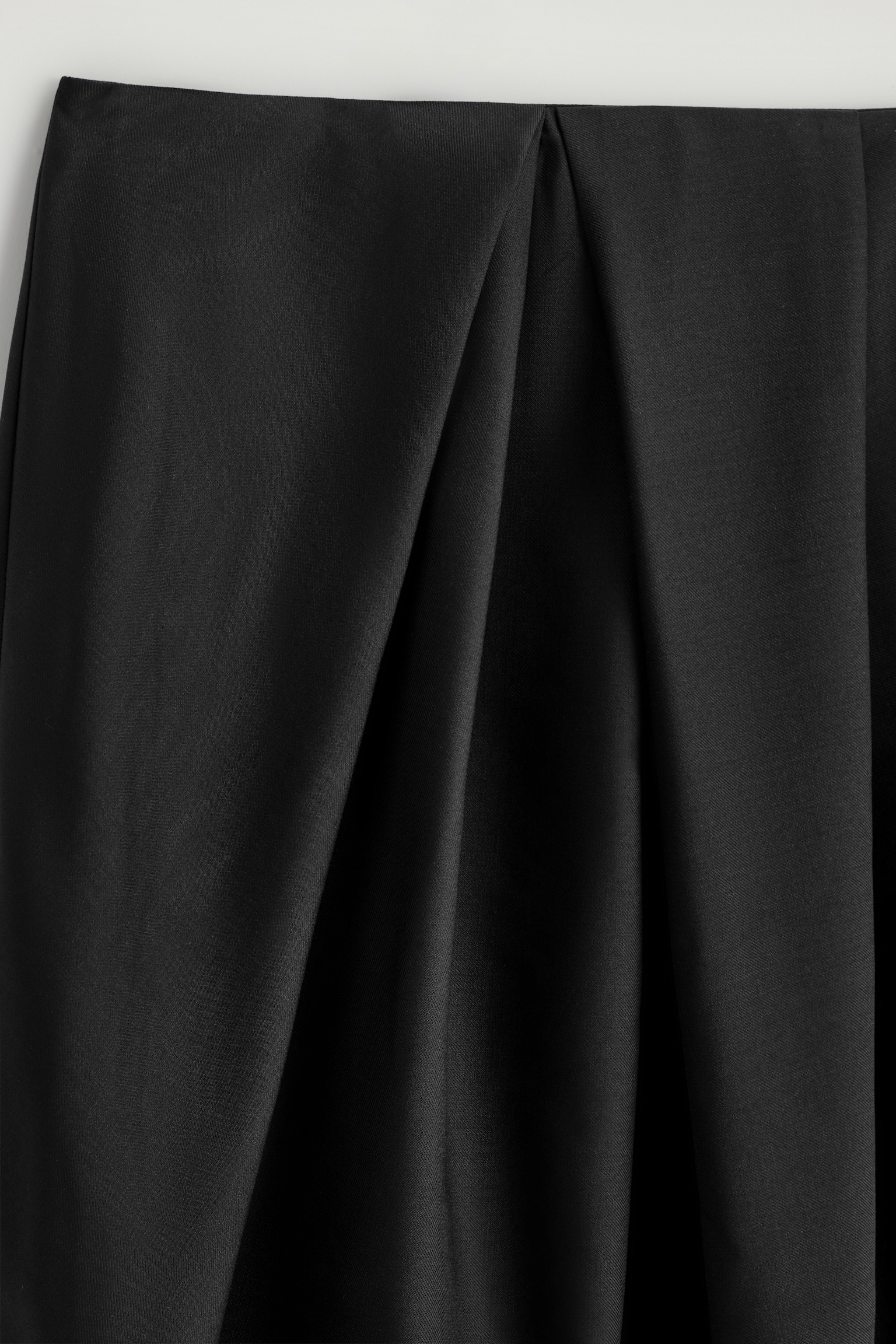 FUSTĂ MIDI TULIPAN DIN LÂNĂ PLISATĂ - NEGRU - 3