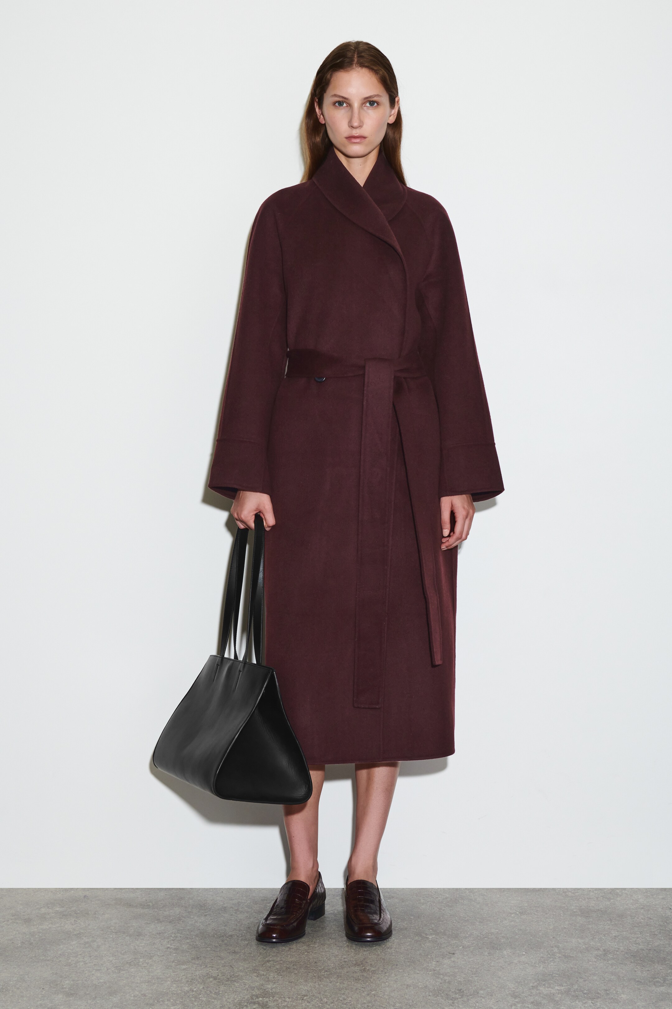 Grösseres Bild ansehen: LANGER MANTEL AUS DOUBLEFACE-WOLLE MIT GÜRTEL - BURGUNDERROT - DAMEN | H&M CH 2