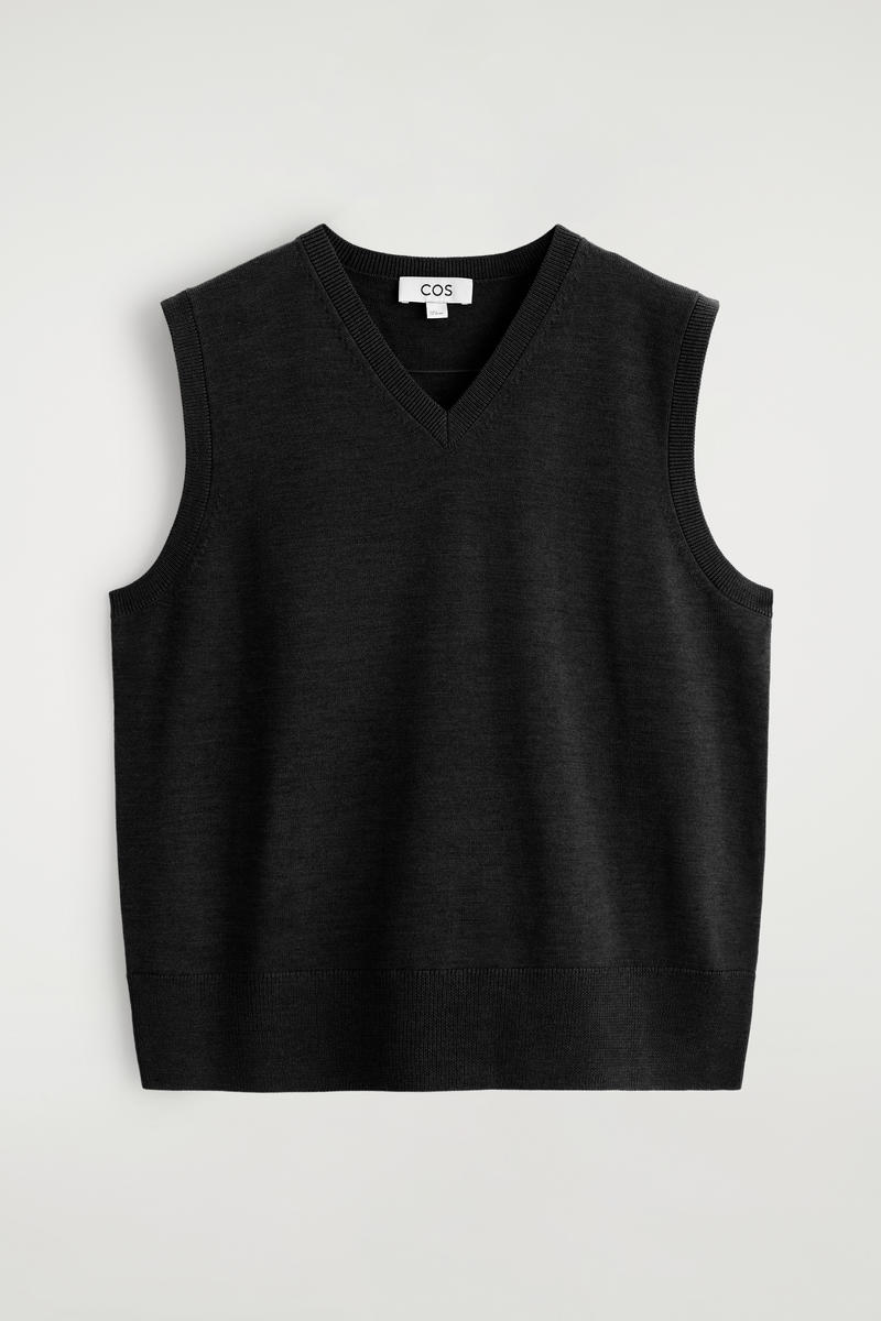 Cos Gilet In Lana Merino Con Scollo A V In Black