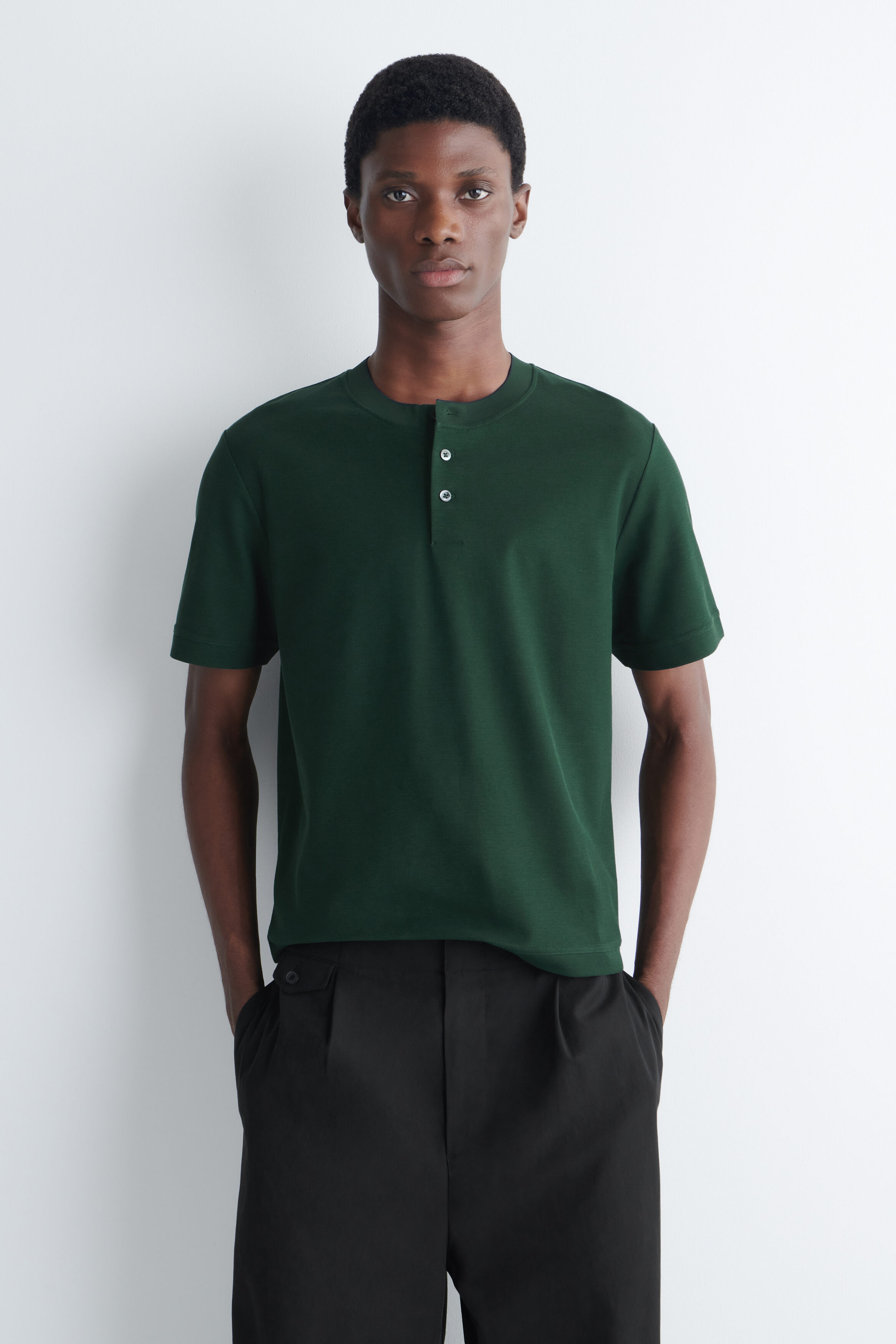 LIGHTWEIGHT COTTON-PIQUÉ HENLEY TOP - FOREST GREEN | COS US