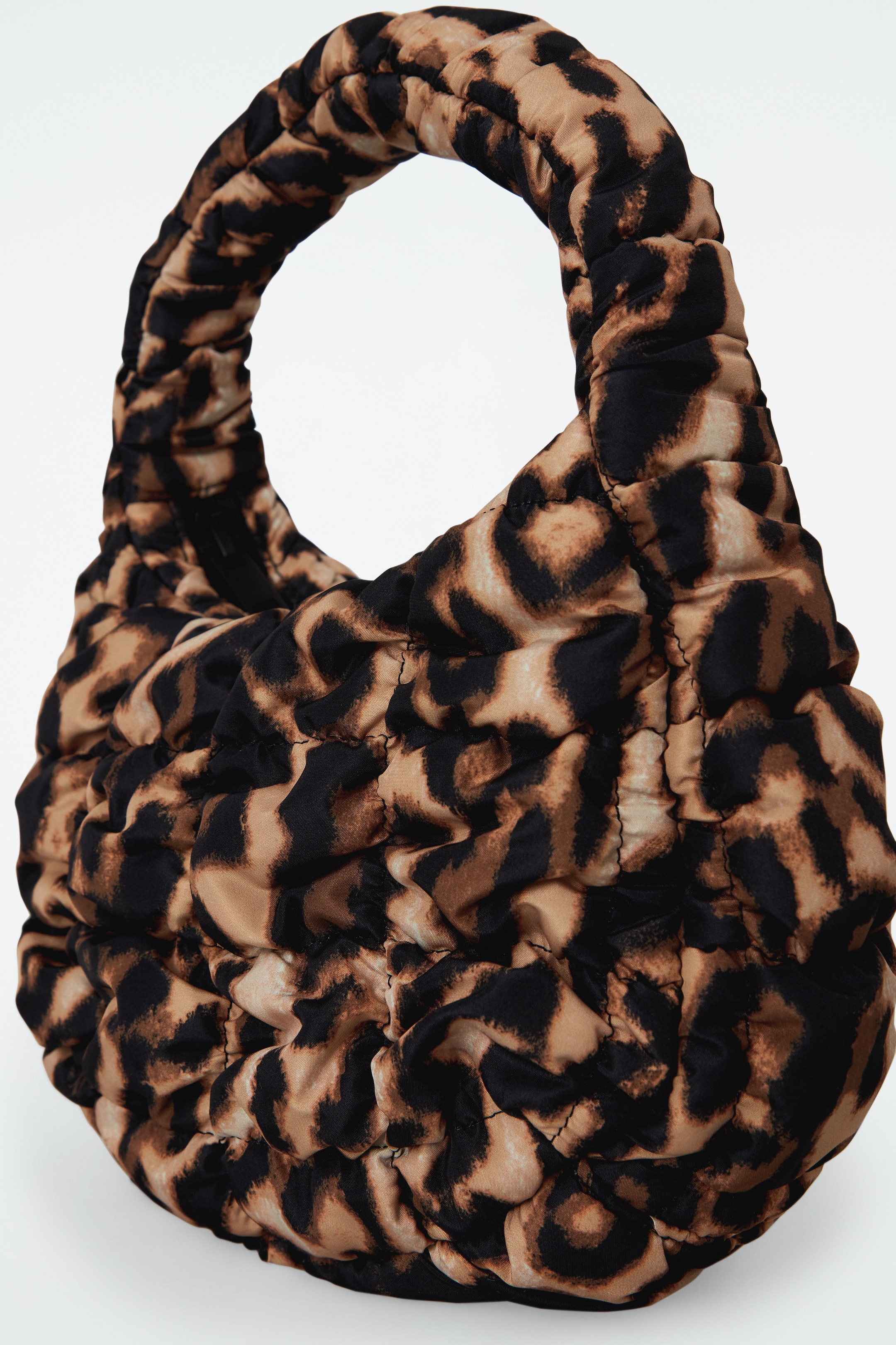 Grösseres Bild ansehen: GESTEPPTE MINI-TASCHE - LEOPARDENMUSTER - DAMEN | H&M CH 4