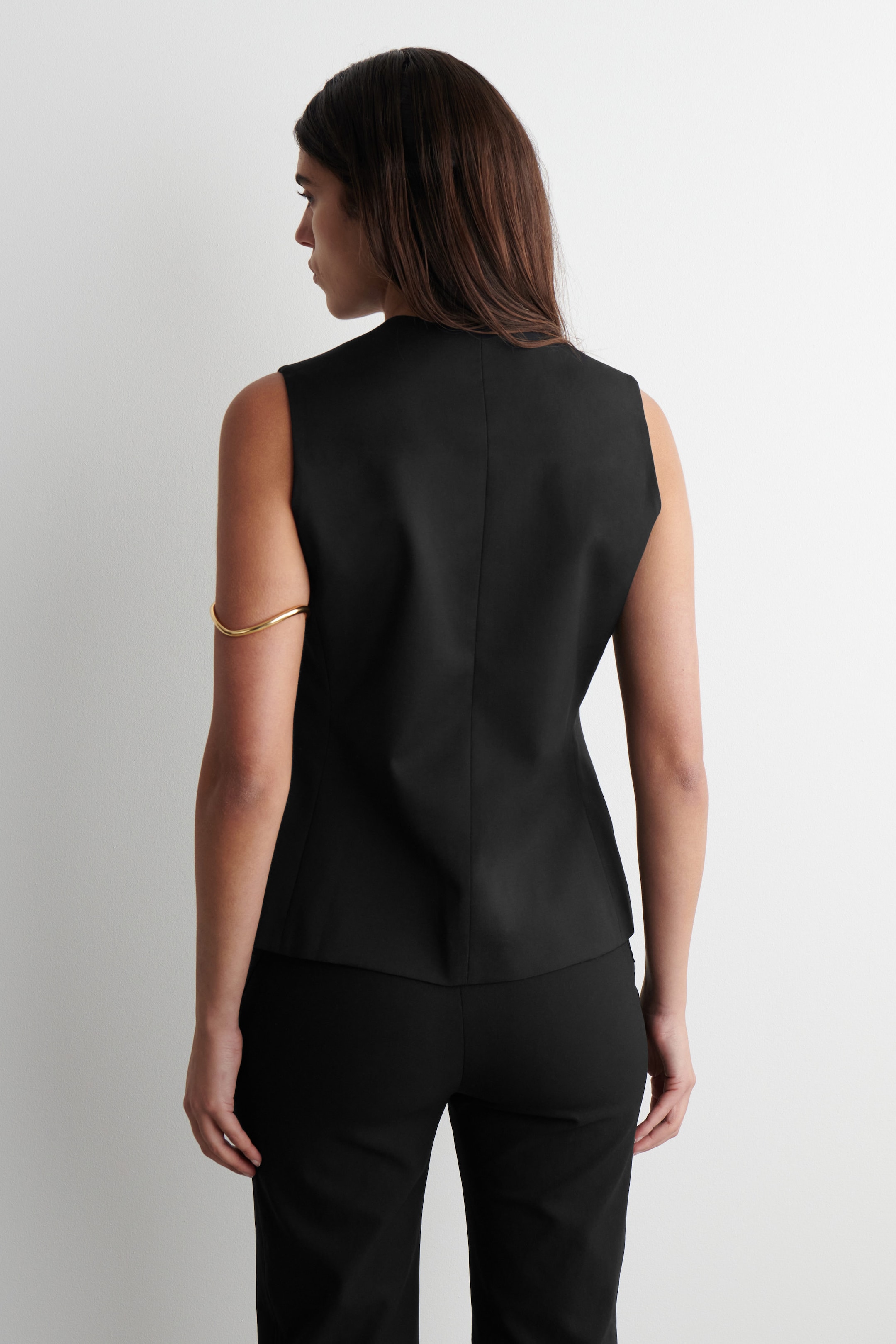 TAILORED WOOL VEST