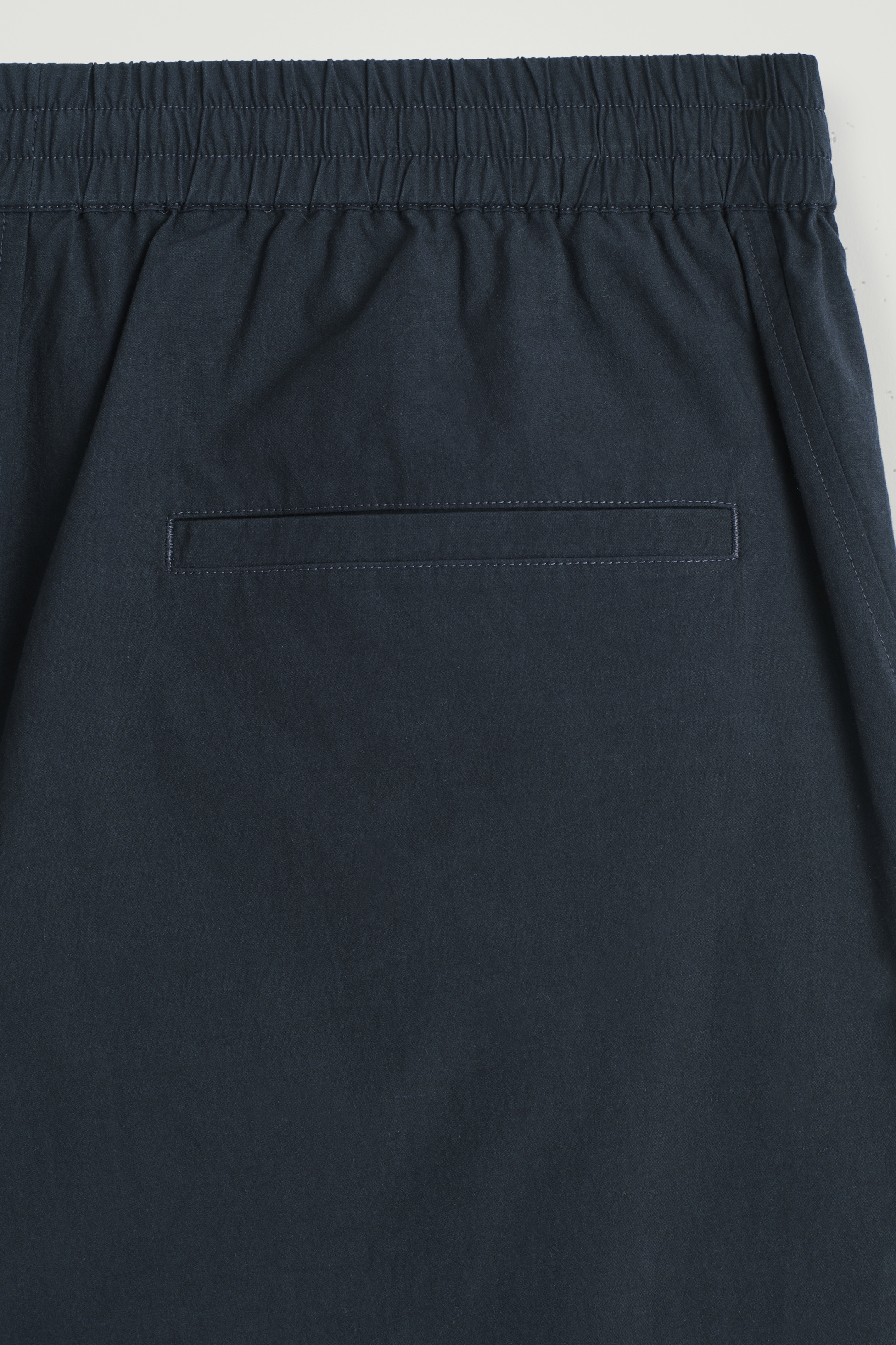 Grösseres Bild ansehen: SCHMAL ZULAUFENDE BAUMWOLLHOSE - NAVYBLAU - HERREN | H&M CH 6