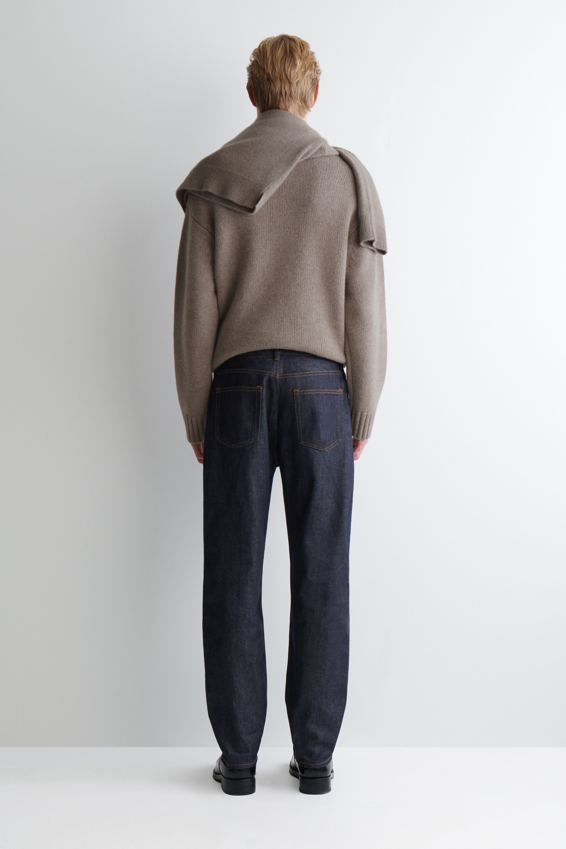 SIGNATURE RAW SELVEDGE STRAIGHT-LEG JEANS