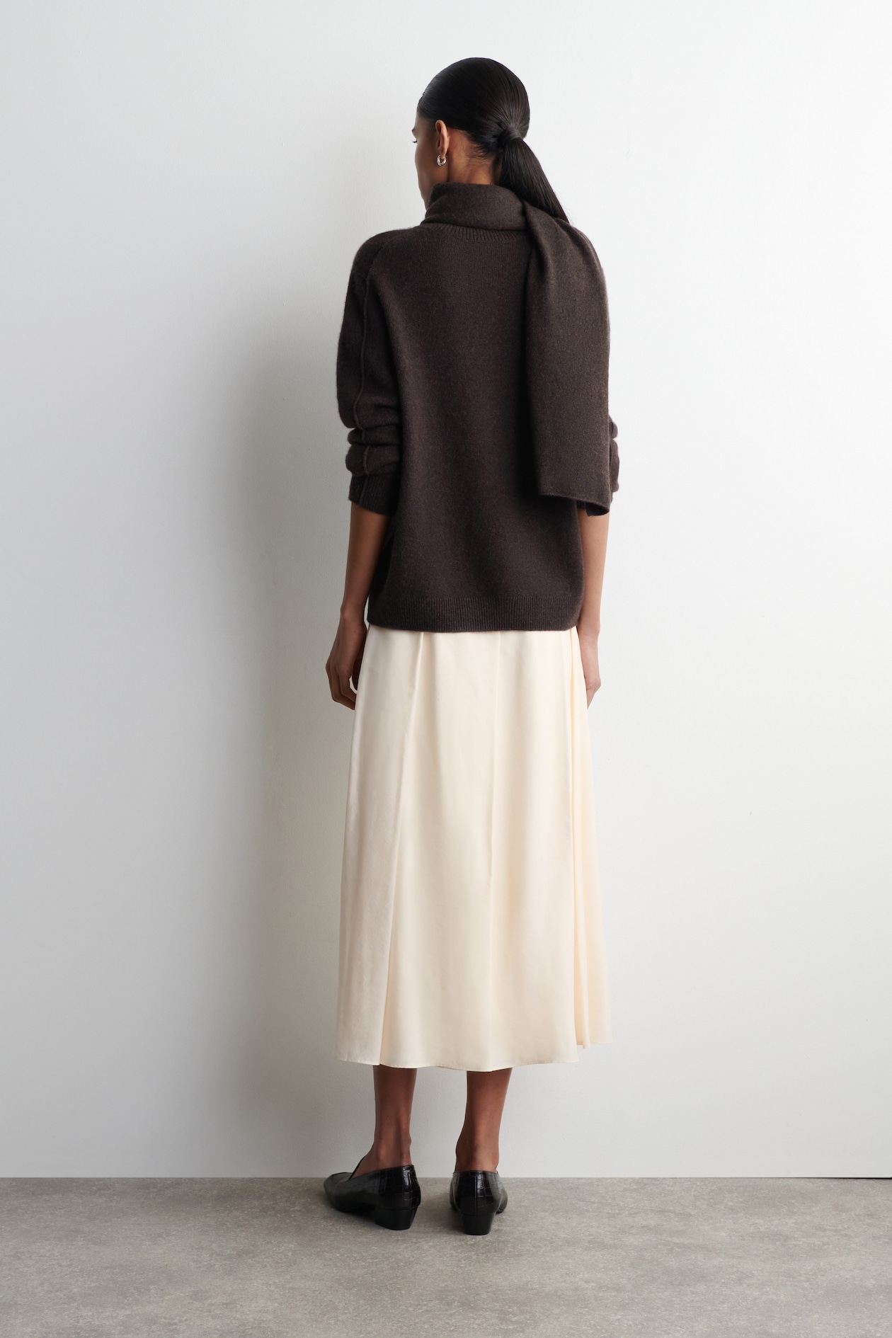 PLEATED A-LINE MIDI SKIRT — CREAM