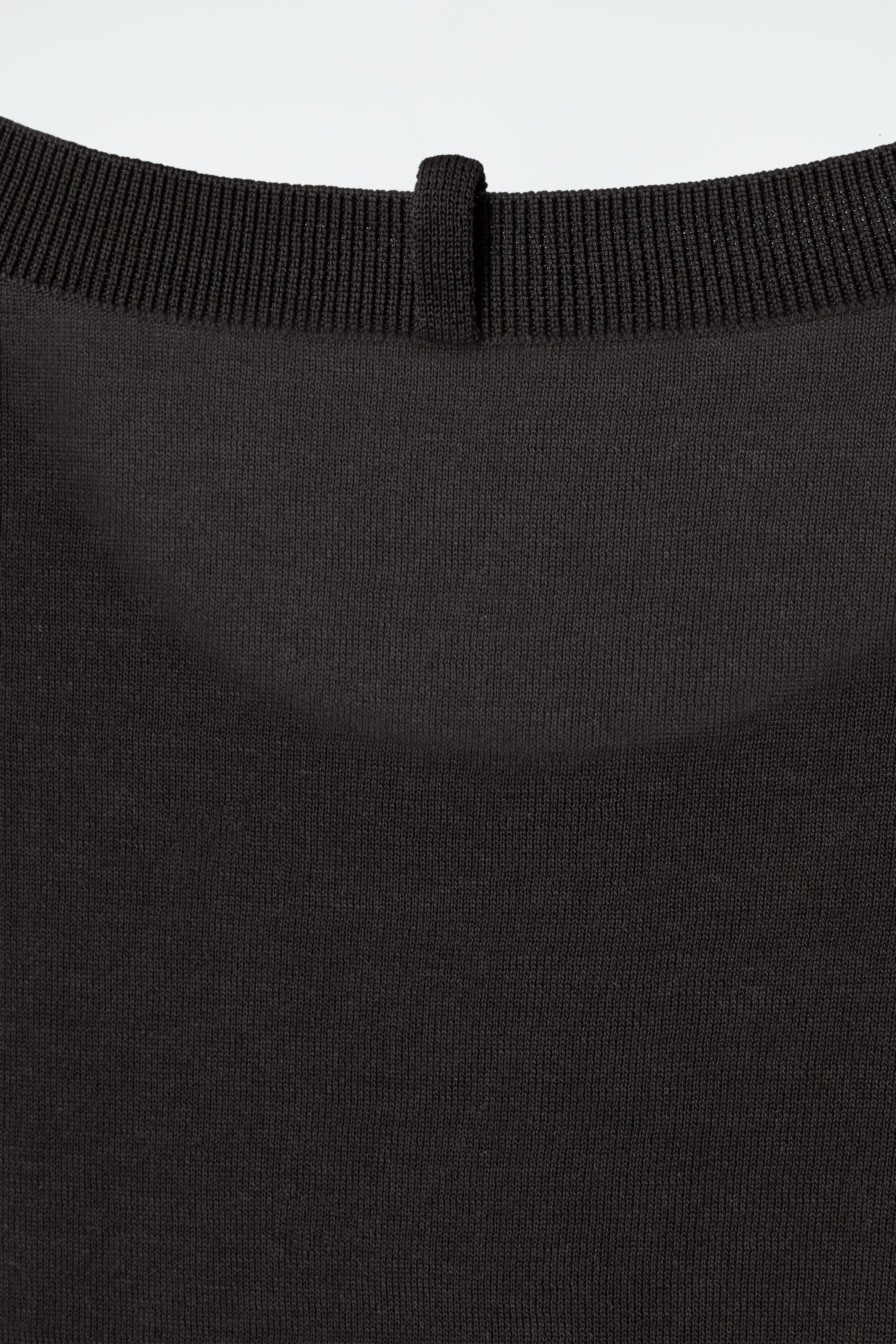 StillMedia/DescriptiveDetail