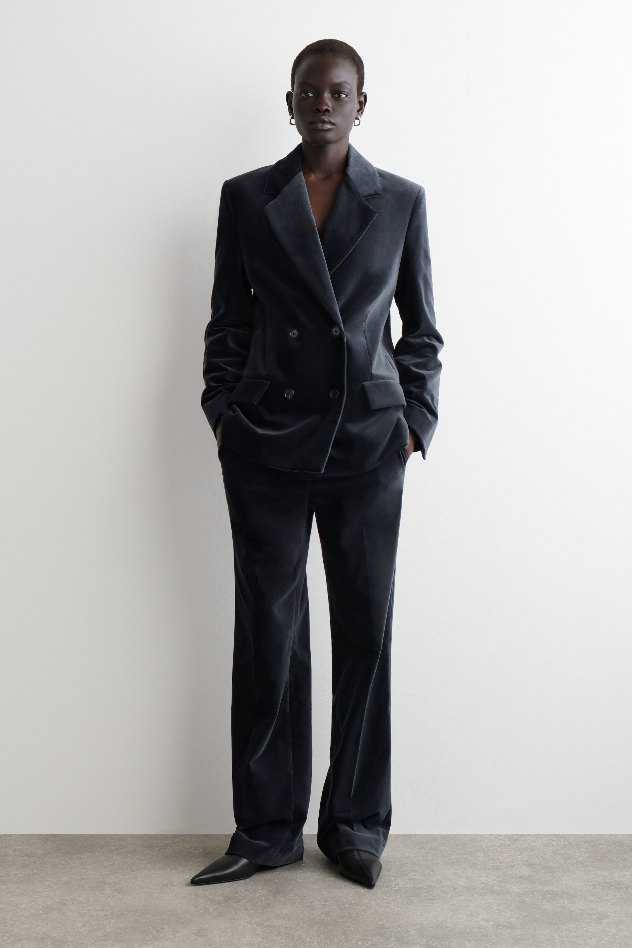 VELVET STRAIGHT-LEG PANTS