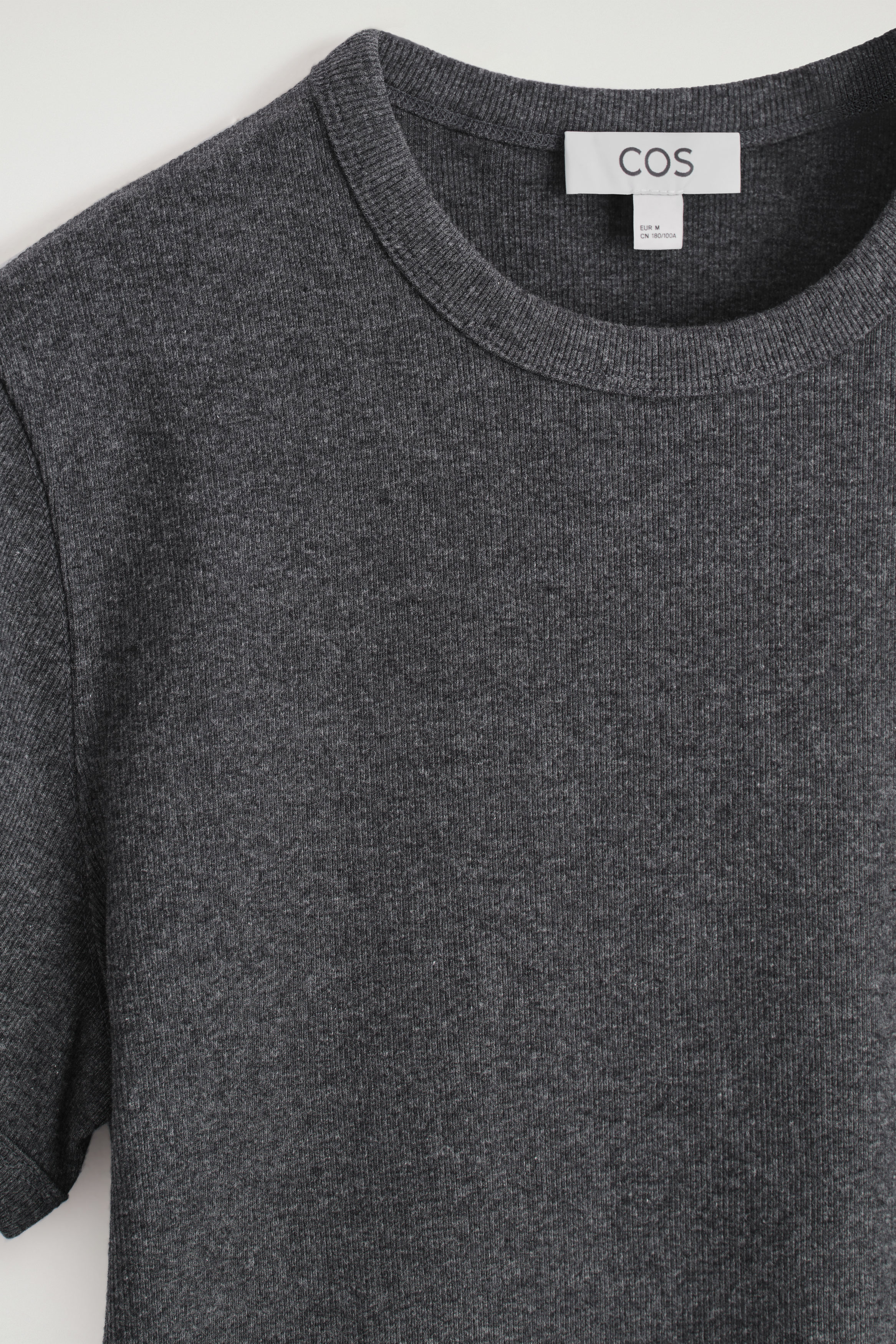 【送料&関税込】TotAme Classic Ribbed T-shirt SLIM RIBBED COTTON T-SHIRT - WHITE | COS