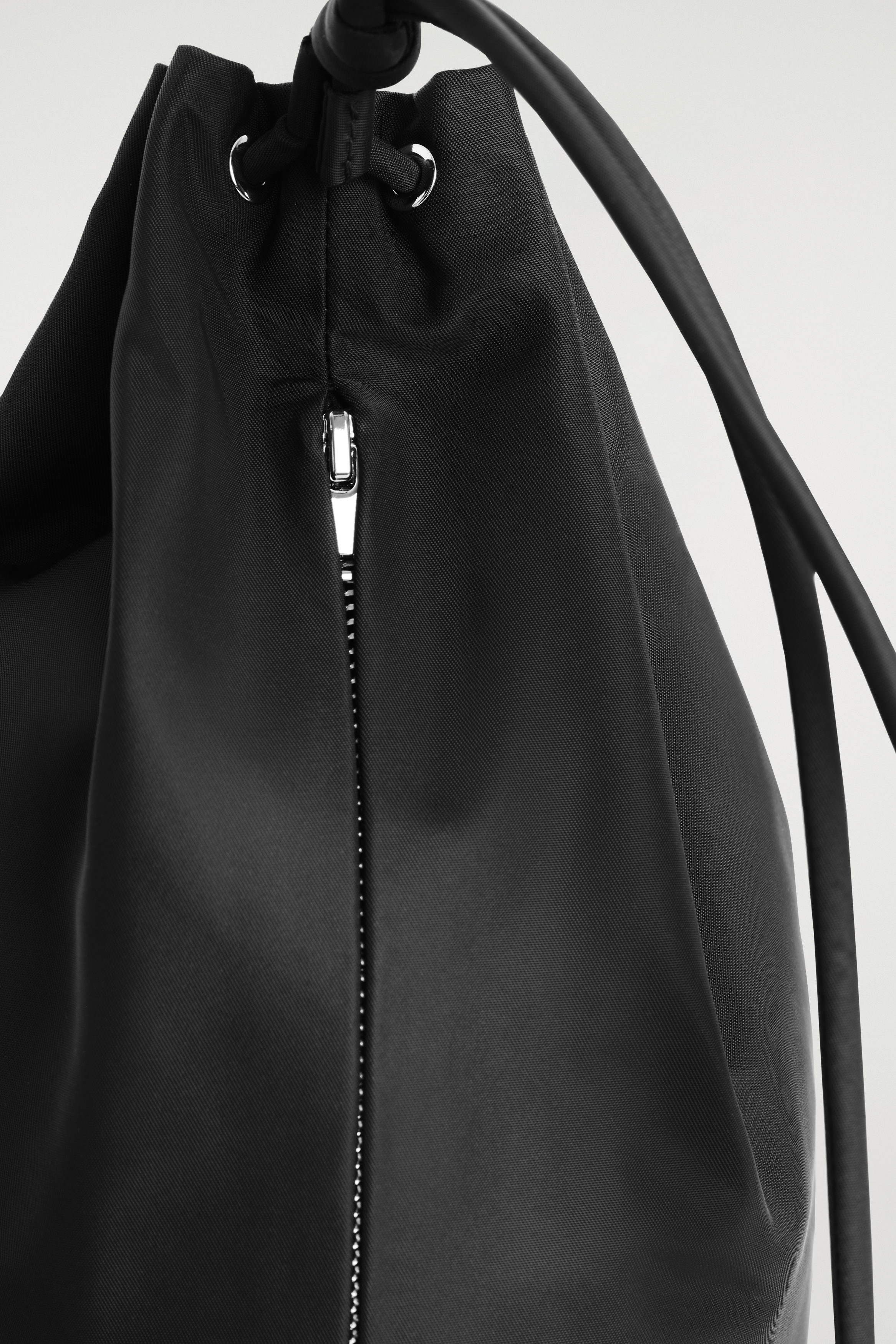 DRAWSTRING CROSSBODY BAG - NYLON - BLACK | COS US DRAWSTRING CROSSBODY BAG - NYLON - BLACK | COS US