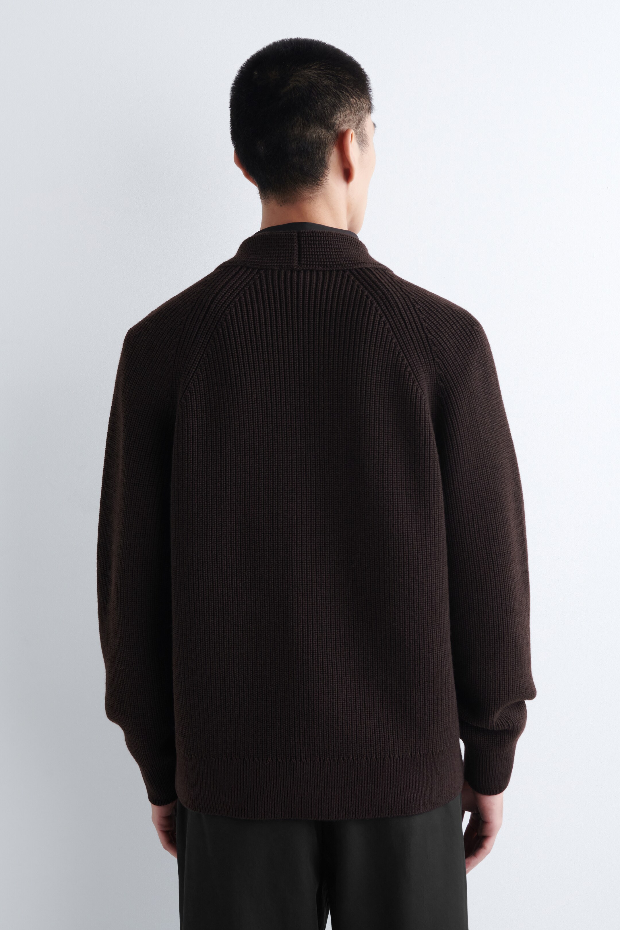 View larger image: CHUNKY RIBBED WOOL V-NECK CARDIGAN - DARK BROWN - Men | H&M GB 5
