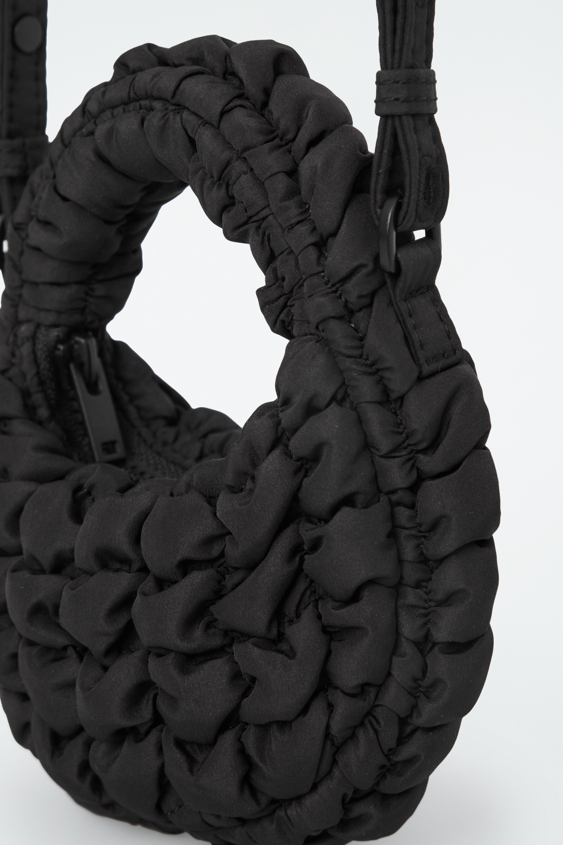 Ingrandisci l'immagine: QUILTED NANO CROSSBODY BAG - BLACK - DONNA | H&M CH 2