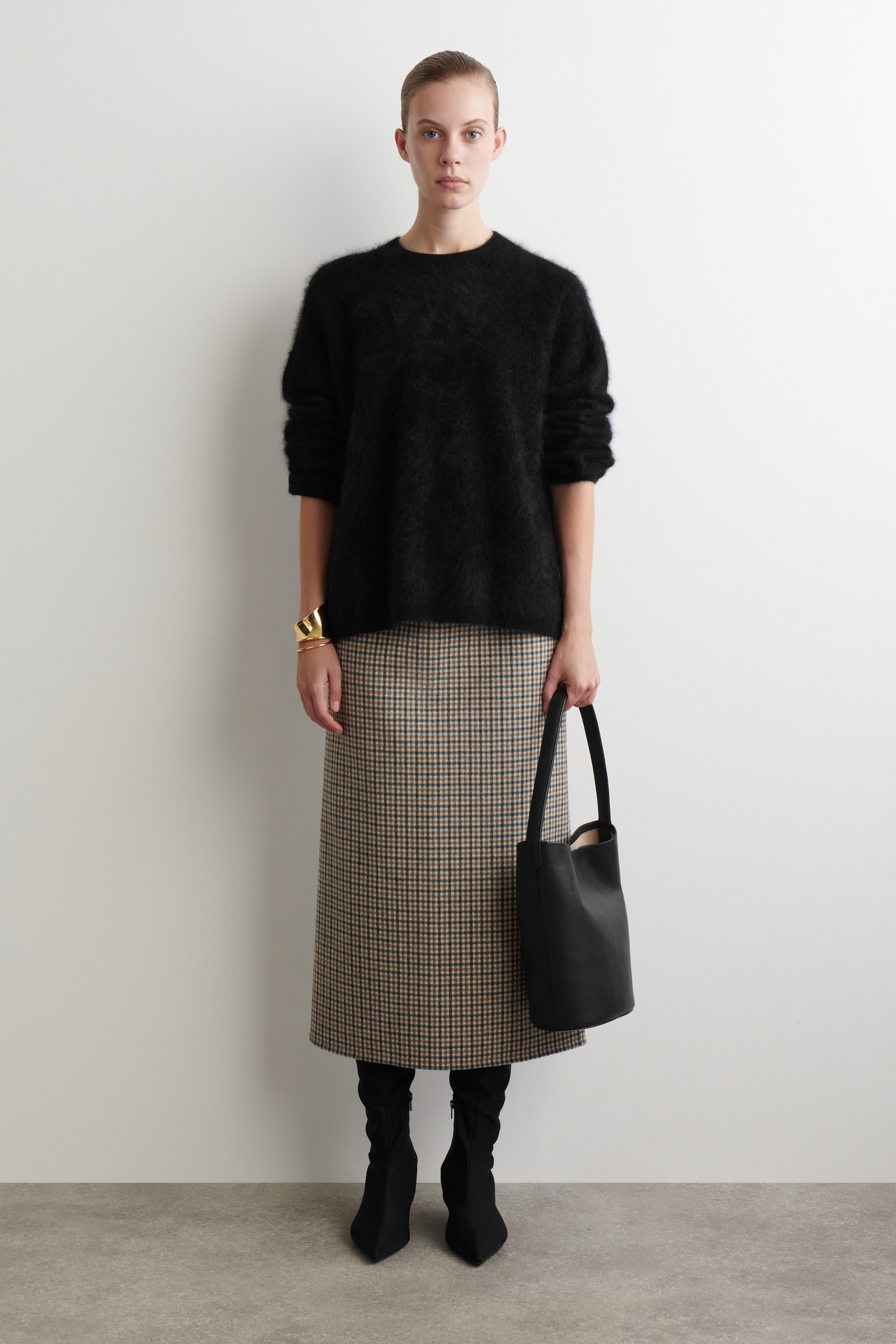 BRUSHED-CASHMERE CREW-NECK JUMPER