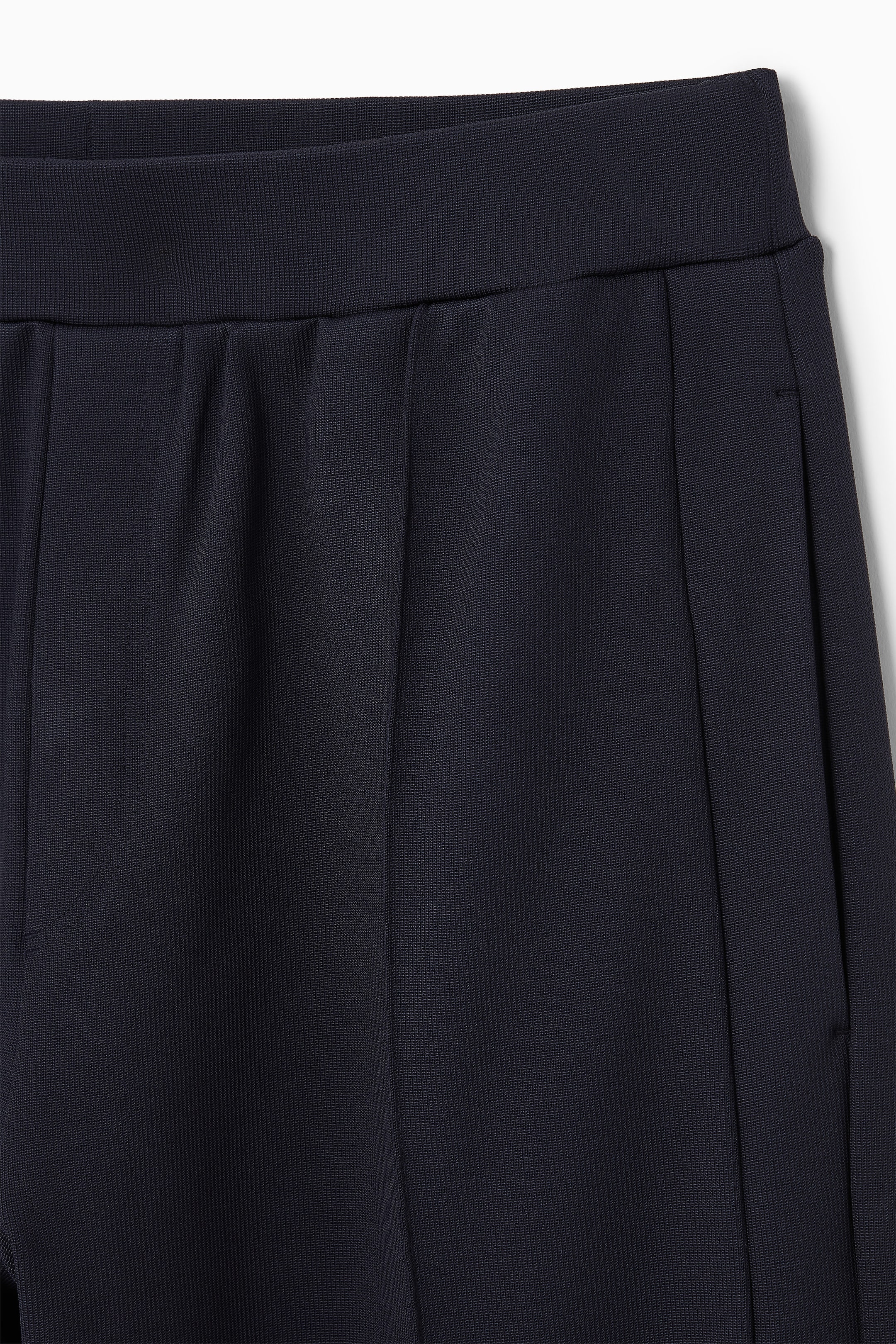 PINTUCKED STRAIGHT-LEG PANTS