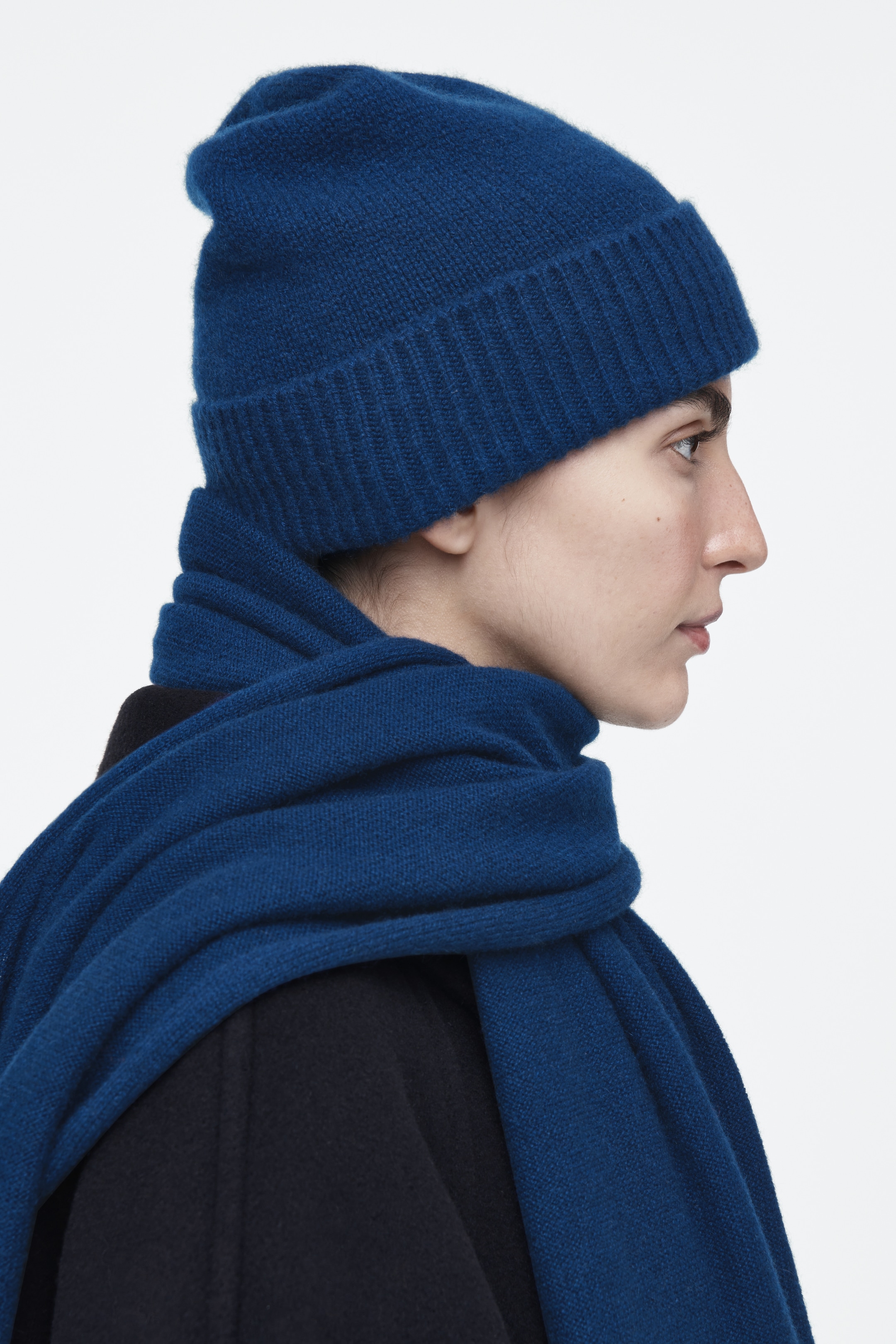 Agrandir l'image: BONNET EN CACHEMIRE - BLEU MARINE - FEMME | H&M CH 2