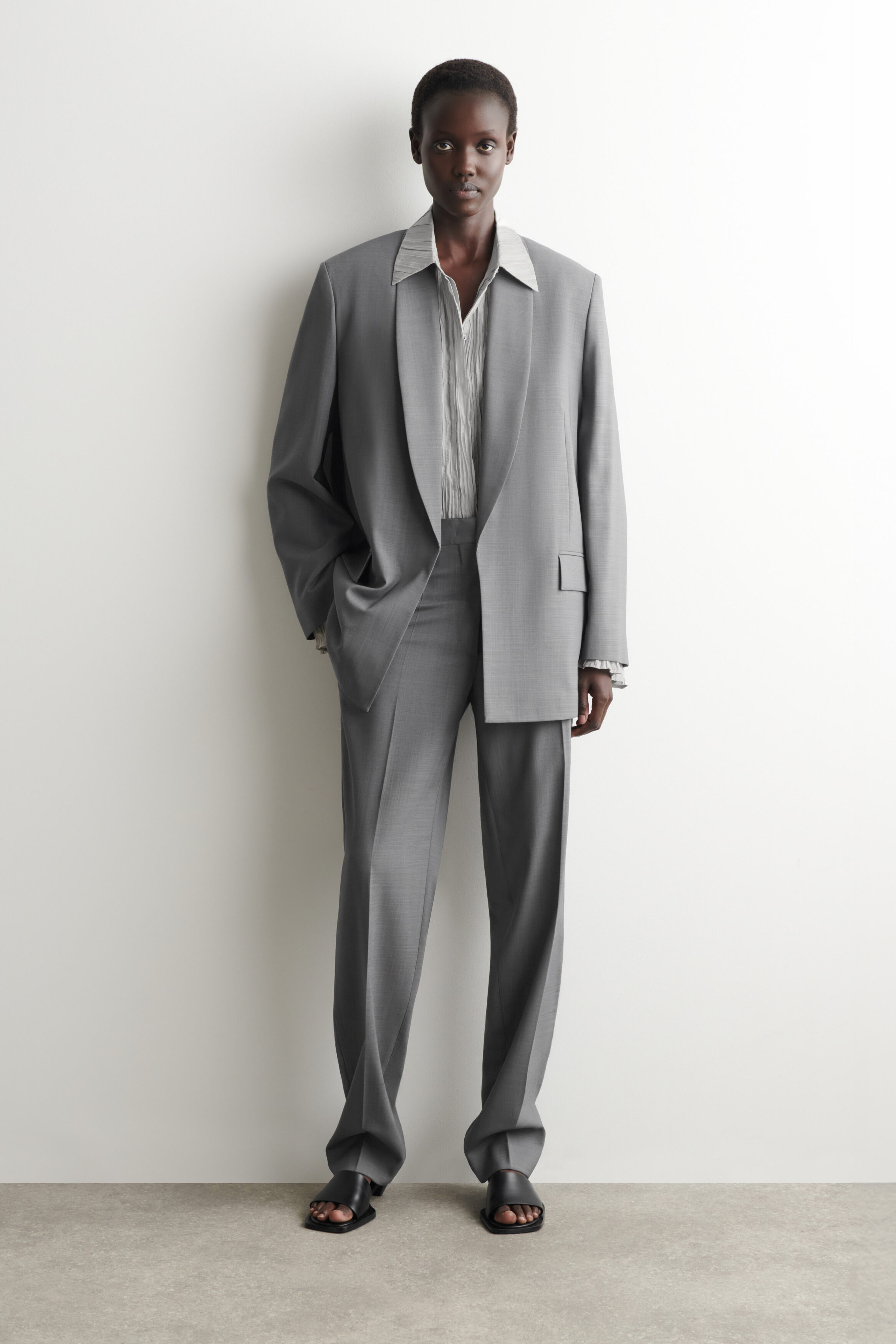 メンズウェア CLUBHAUS Tailored Trousers - Graphite L CLUBHAUS Tailored Trousers - Graphite L 【公式通販】