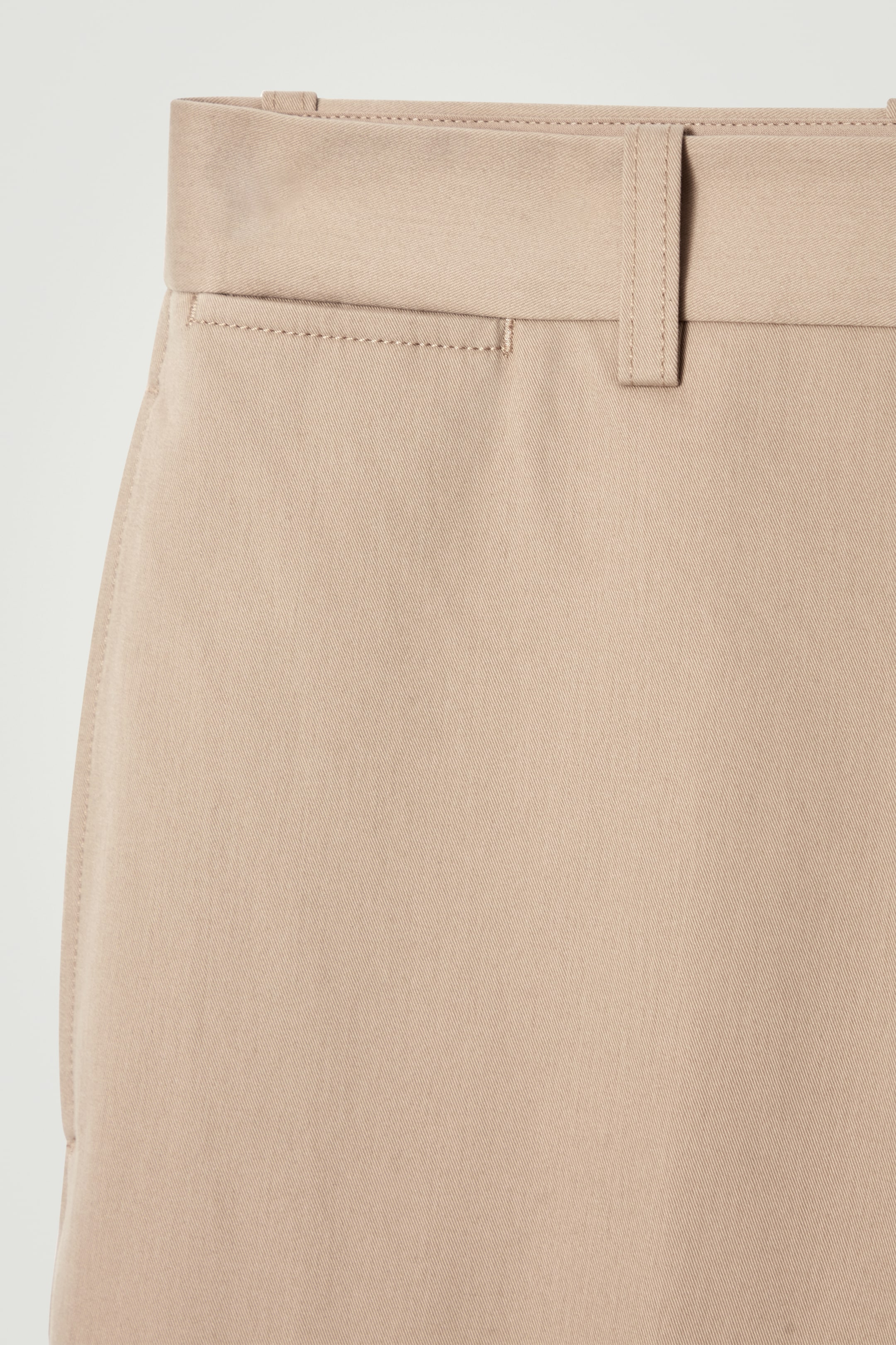 Größeres Bild ansehen: LOCKERE CHINOHOSE MIT GERADEM BEIN - BEIGE - Men | H&M DE 7