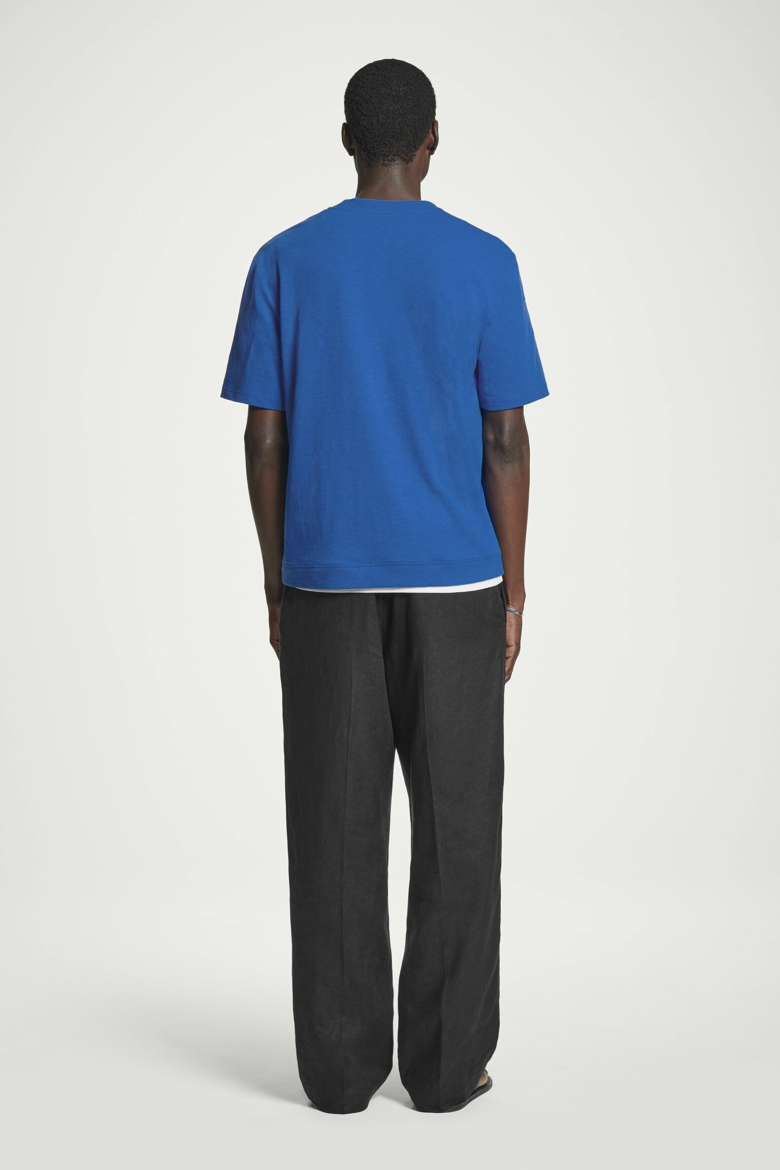 CAMISETA EN MEZCLA DE ALGODÓN Y LINO RELAXED-FIT - AZUL/BLANCO/ALBARICOQUE - 5