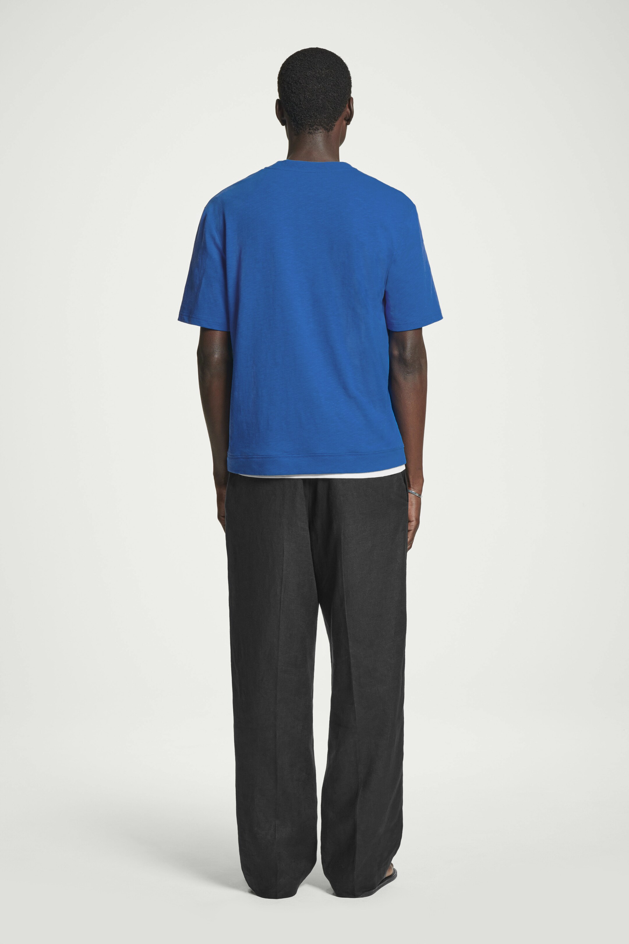 Ver imagen más grande: CAMISETA EN MEZCLA DE ALGODÓN Y LINO RELAXED-FIT - AZUL - HOMBRE | H&M ES 4
