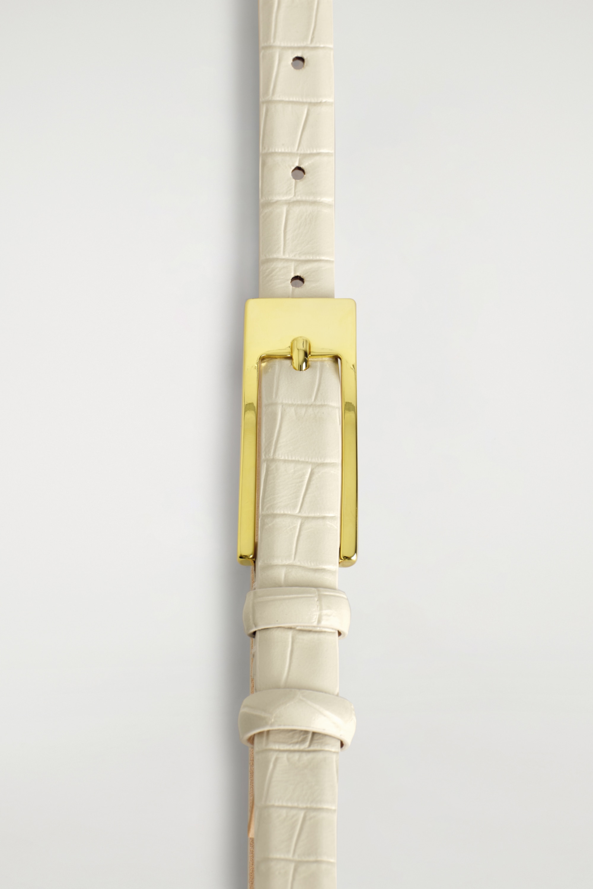 ELONGATED-BUCKLE LEATHER BELT