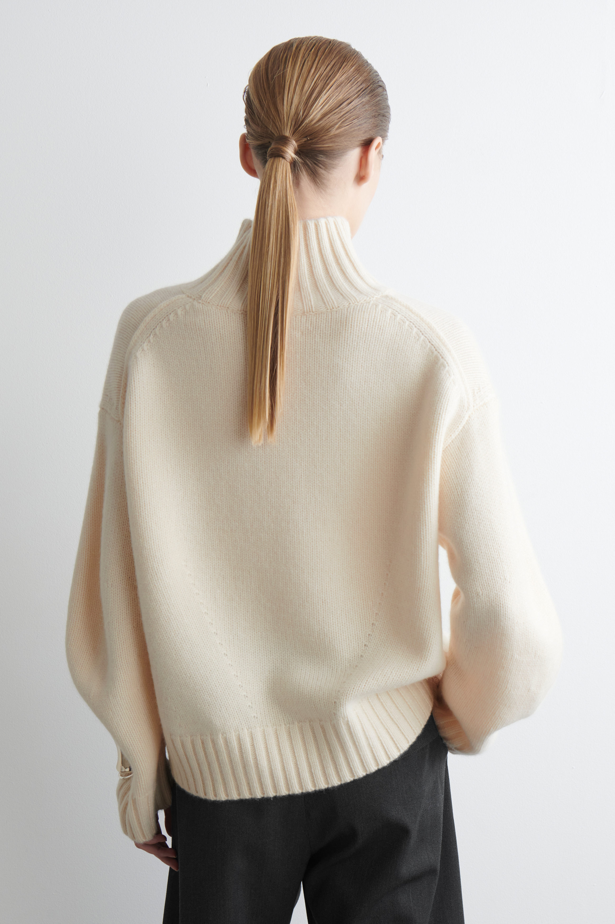 CHUNKY CASHMERE MOCK-NECK SWEATER - OFF-WHITE | COS US