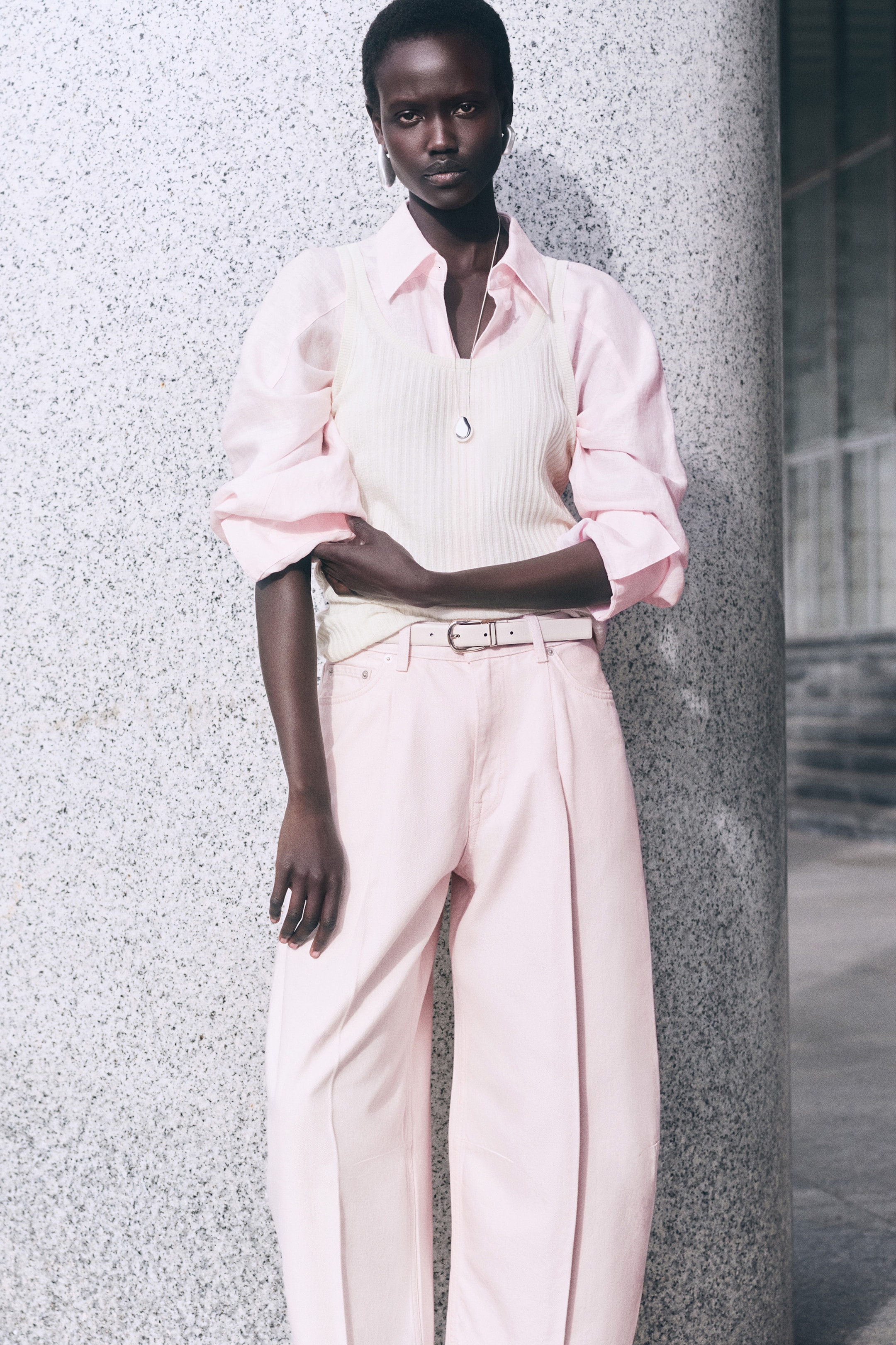 Größeres Bild anzeigen: TWINE JEANS MIT BARREL-BEIN - HELLROSA - Ladies | H&M AT 5