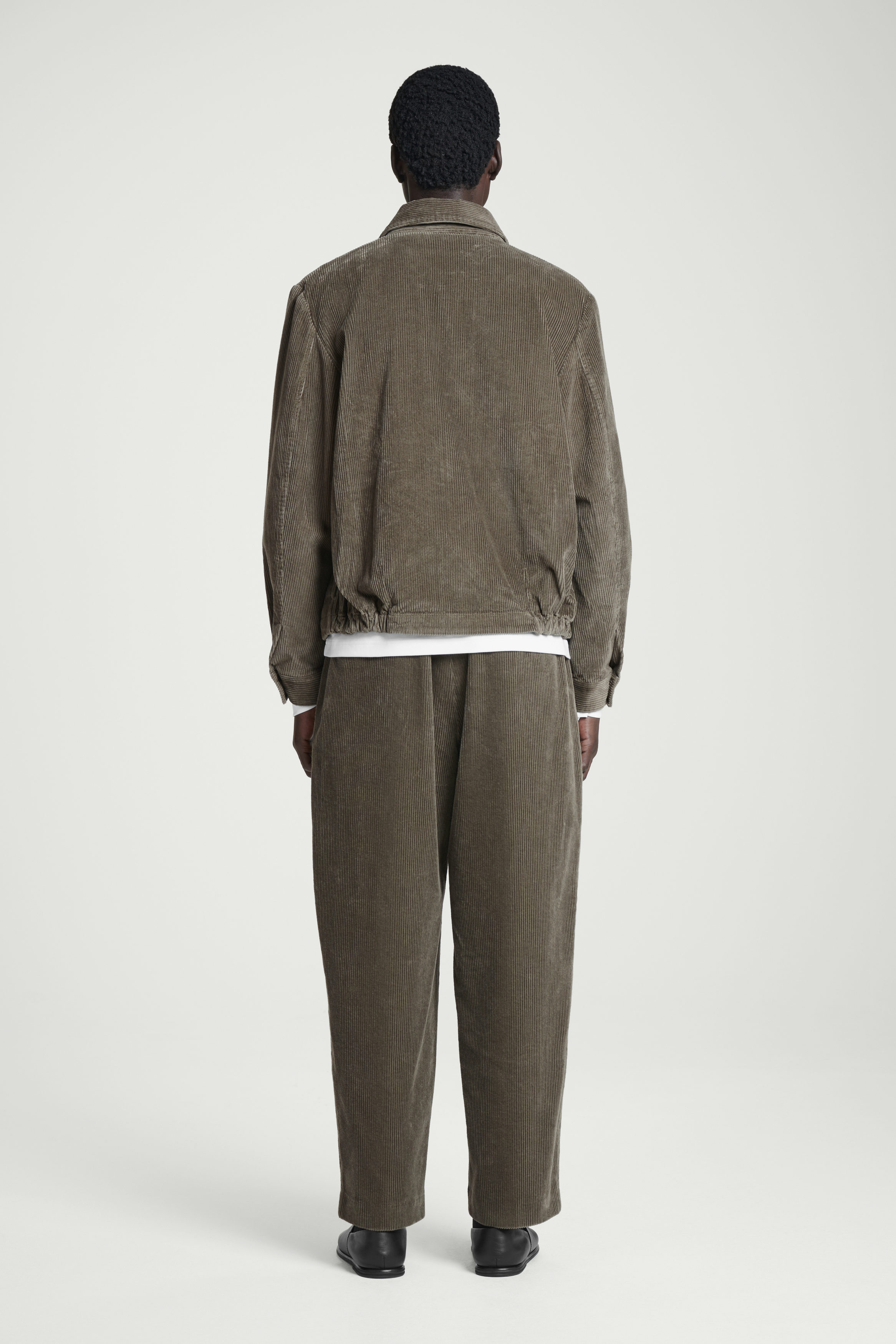 【AAKE】GLEAM WASHING CORDUROY PT Walton Corduroy Trousers Beige – Oxford-Society
