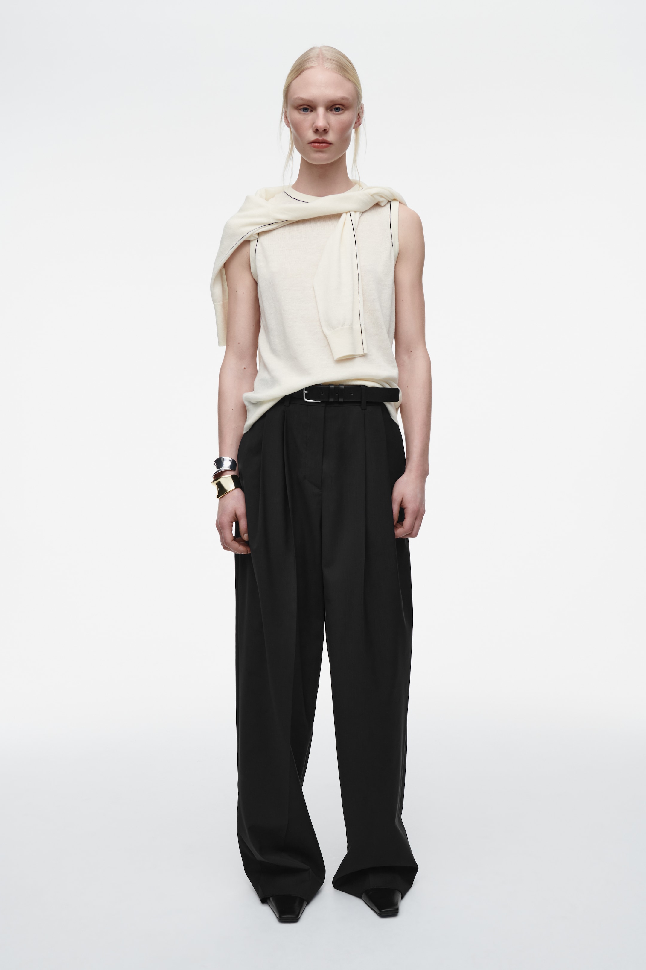 Ver imagen más grande: TOP EN MEZCLA DE LINO Y LANA MERINO - BLANCO ROTO - MUJER | H&M ES 2