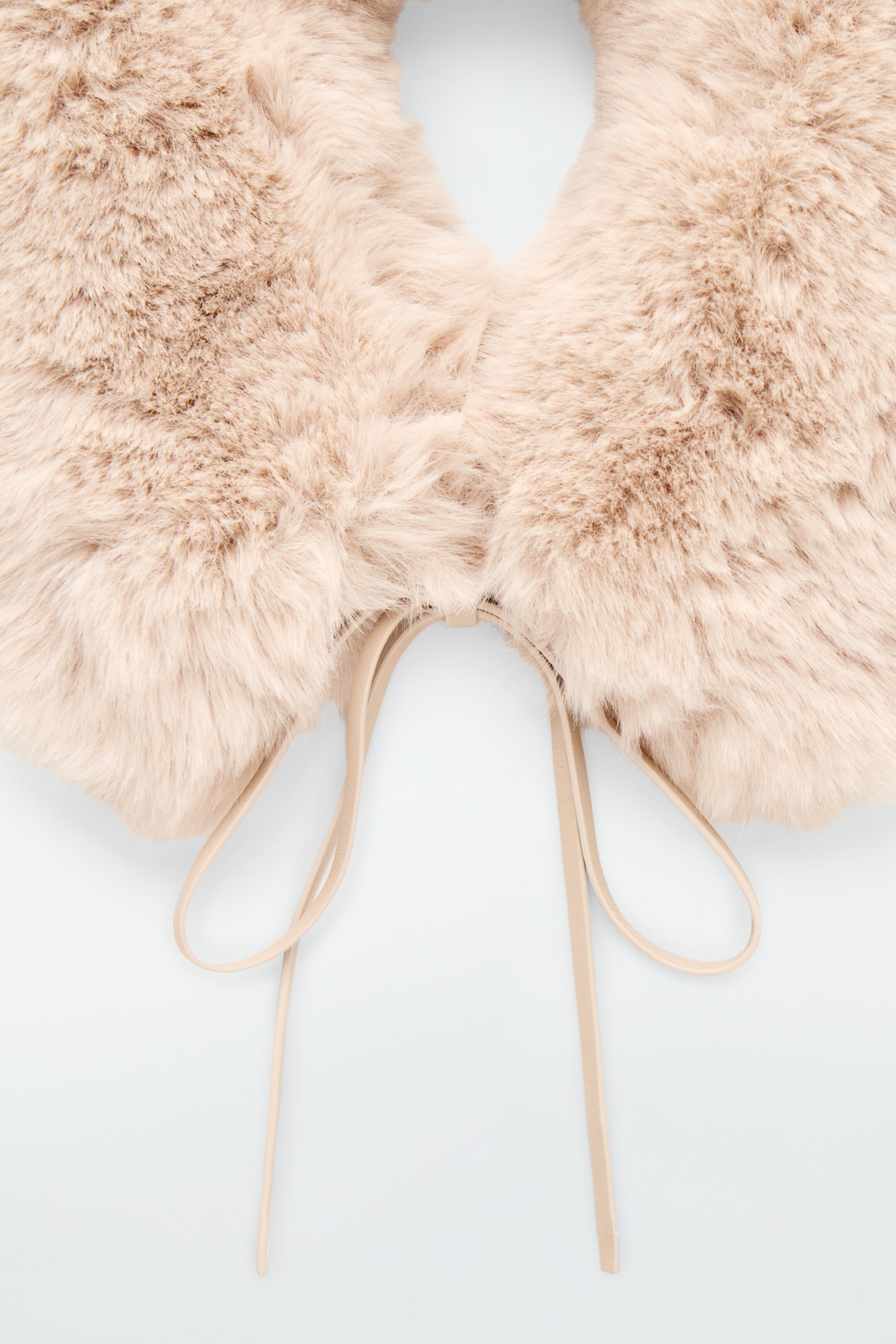 View larger image: FAUX FUR COLLAR - CREAM - Ladies | H&M GB 2