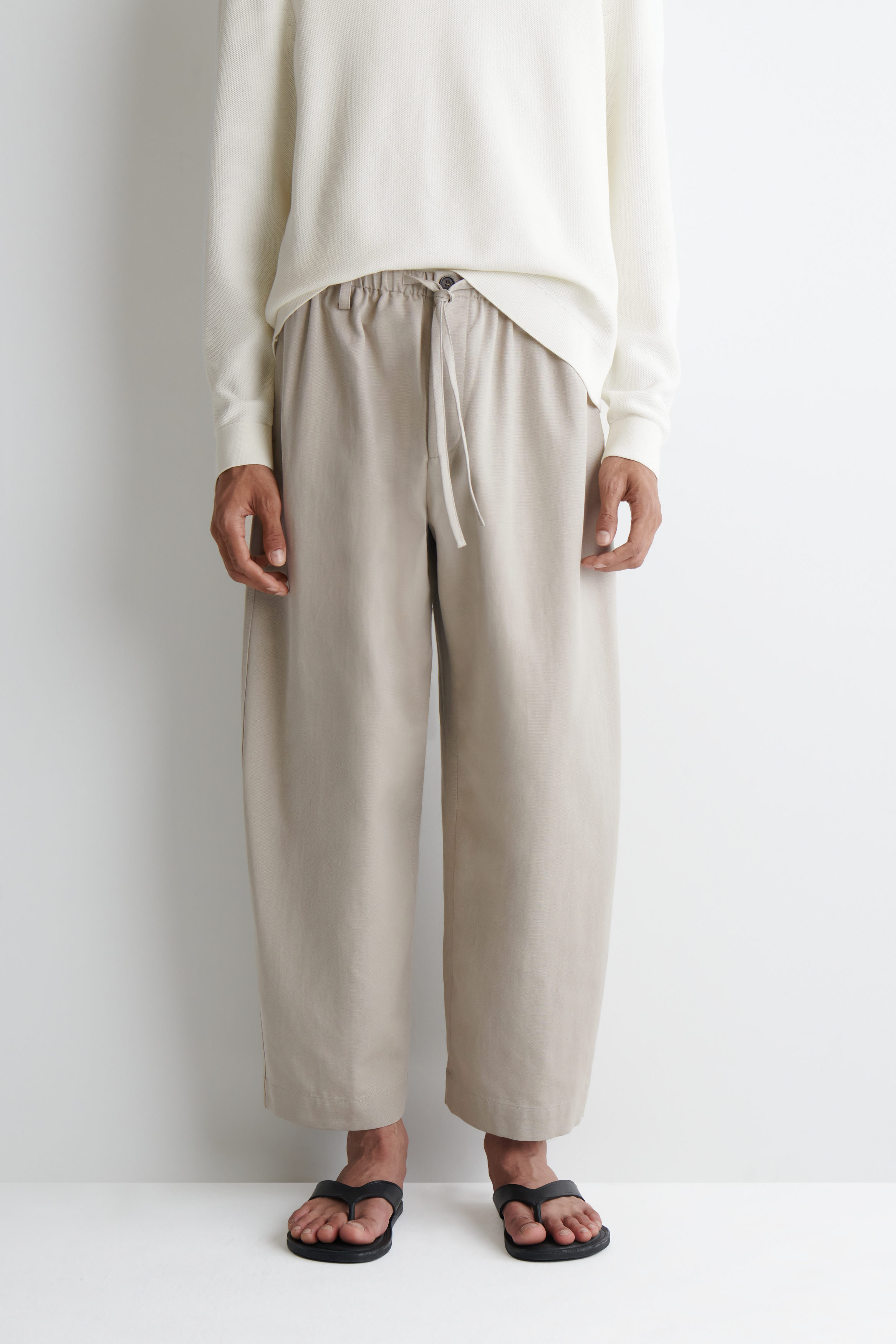 BARREL-LEG DRAWSTRING PANTS - BEIGE | COS